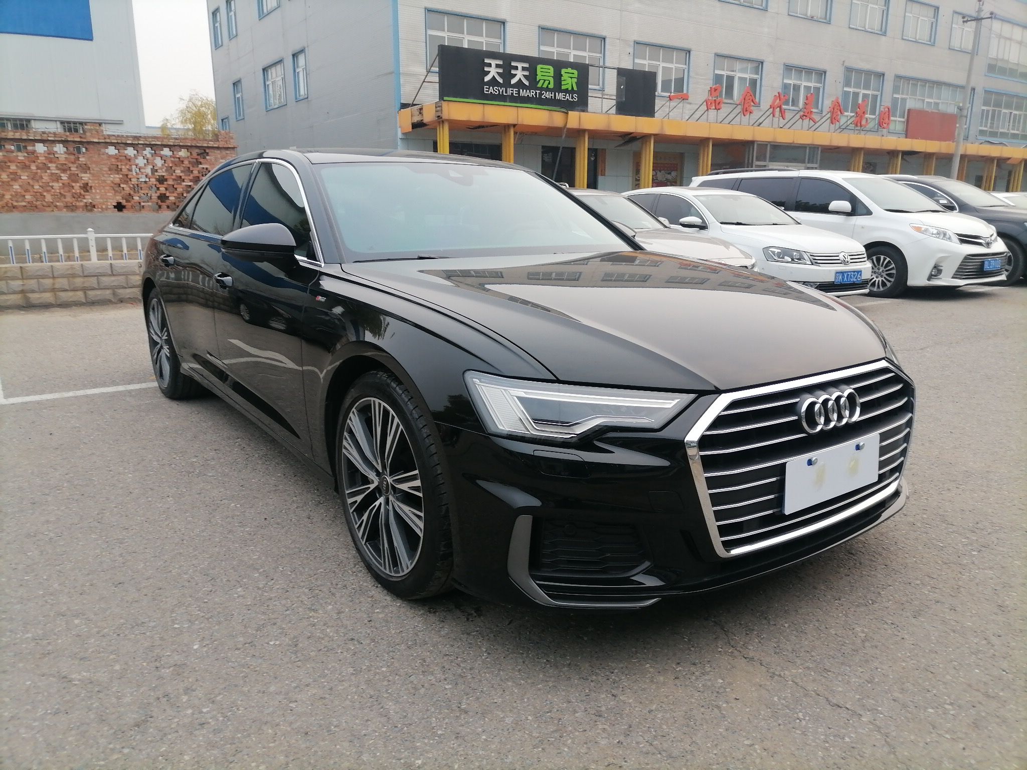 奥迪A6L 2022款 45 TFSI 臻选动感型