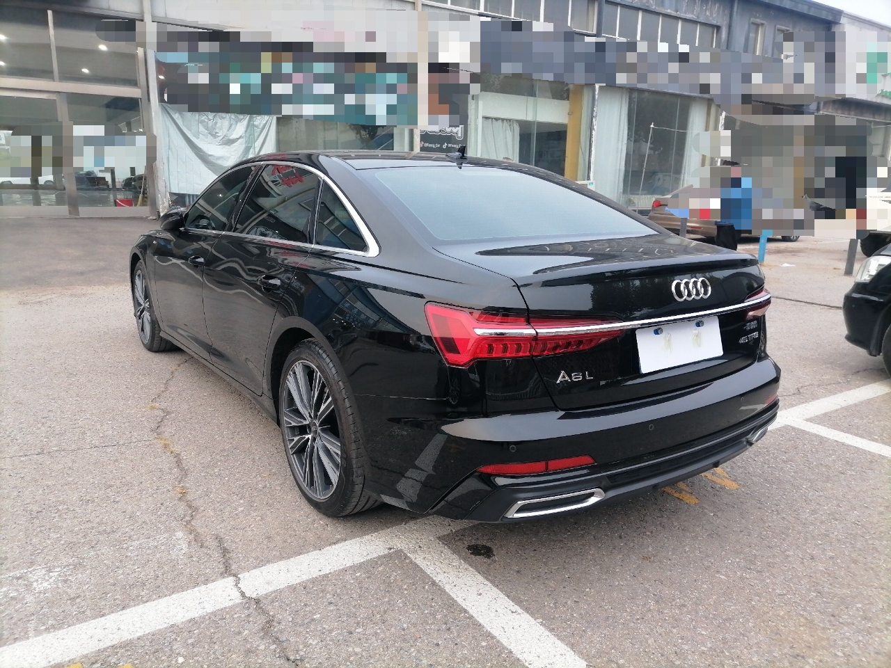 奥迪A6L 2022款 45 TFSI 臻选动感型