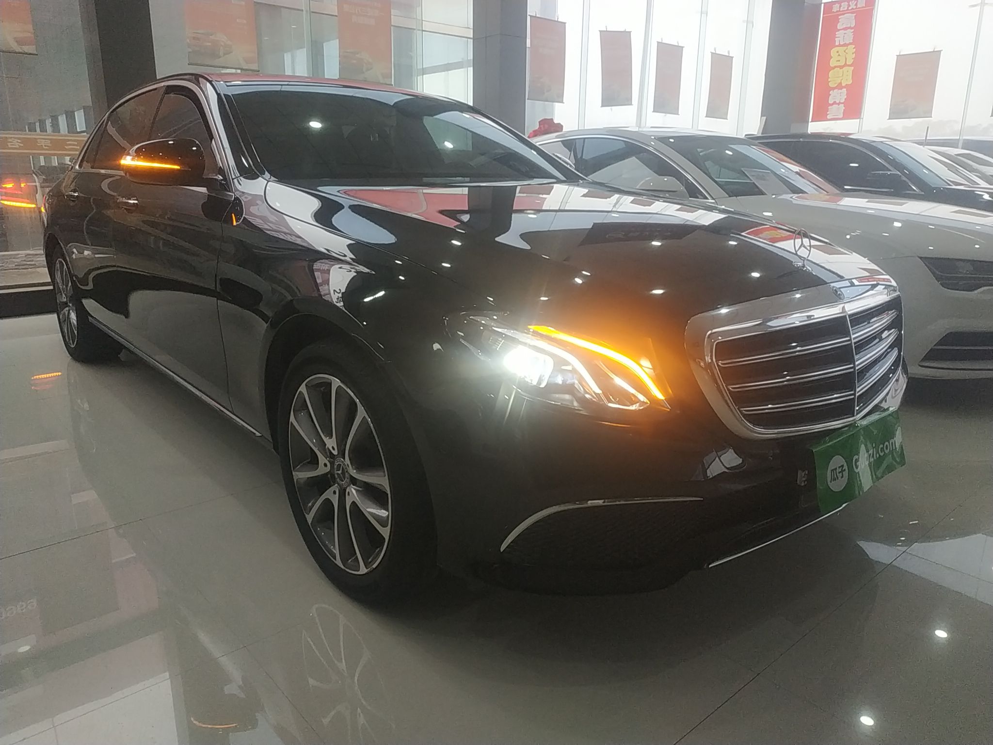 奔驰E级 2020款 改款 E 260 L