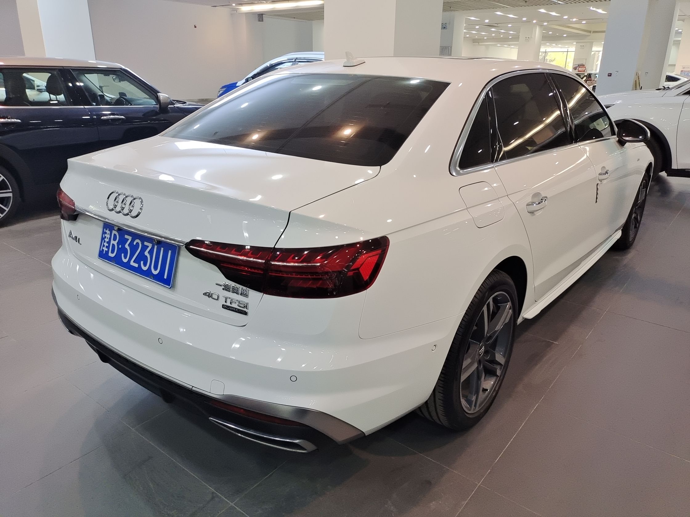 奥迪A4L 2020款 40 TFSI quattro 豪华动感型