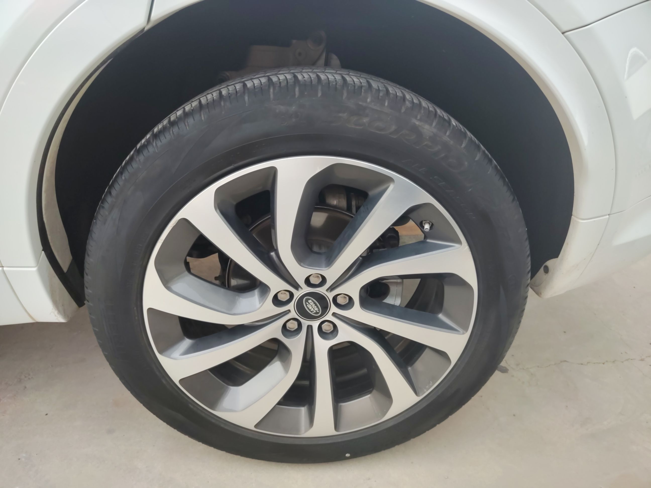 路虎 发现运动版 2020款 249PS R-Dynamic 性能版