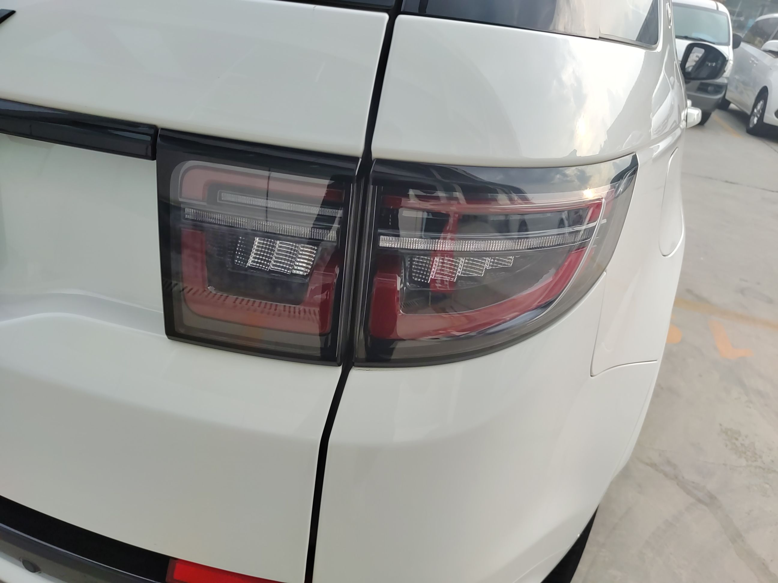 路虎 发现运动版 2020款 249PS R-Dynamic 性能版