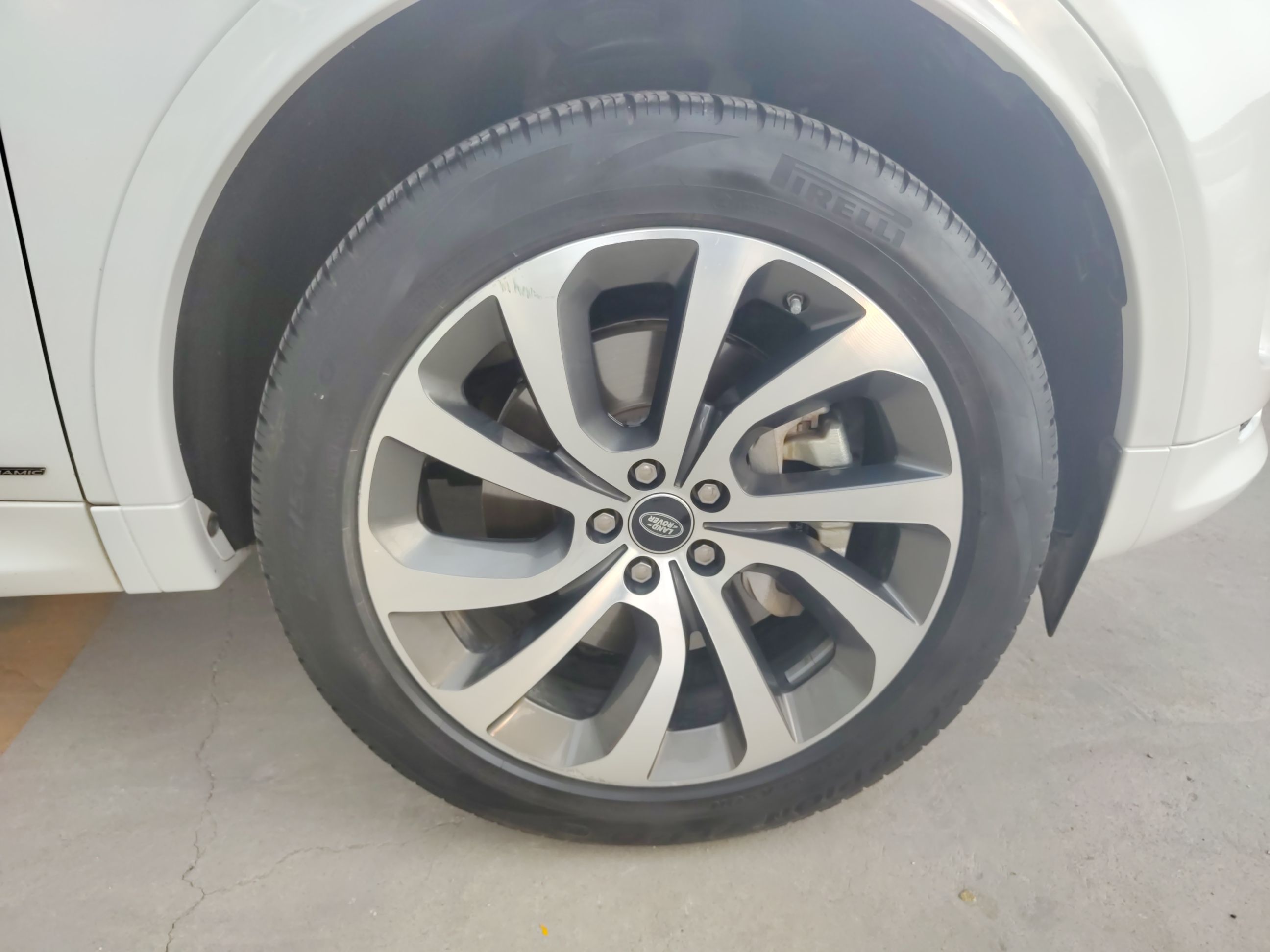 路虎 发现运动版 2020款 249PS R-Dynamic 性能版