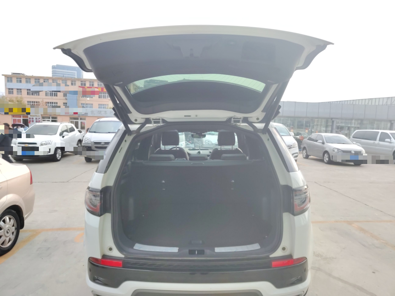 路虎 发现运动版 2020款 249PS R-Dynamic 性能版