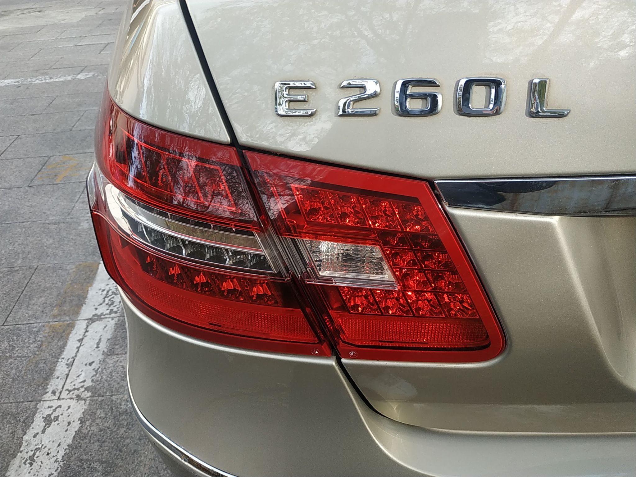 奔驰E级 2010款 E 260 L CGI优雅型