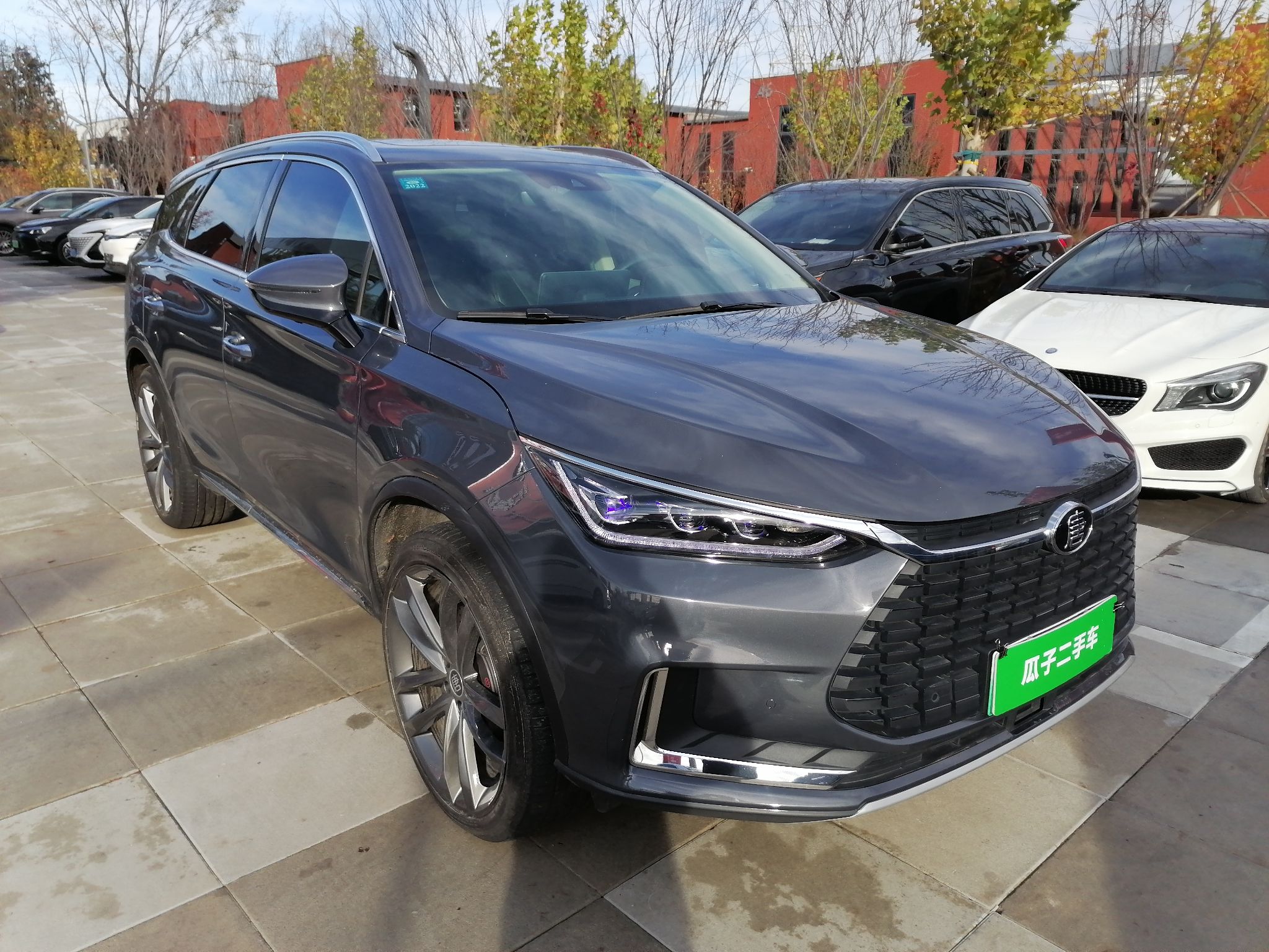 比亚迪 唐新能源 2019款 EV600D 四驱智联创领型