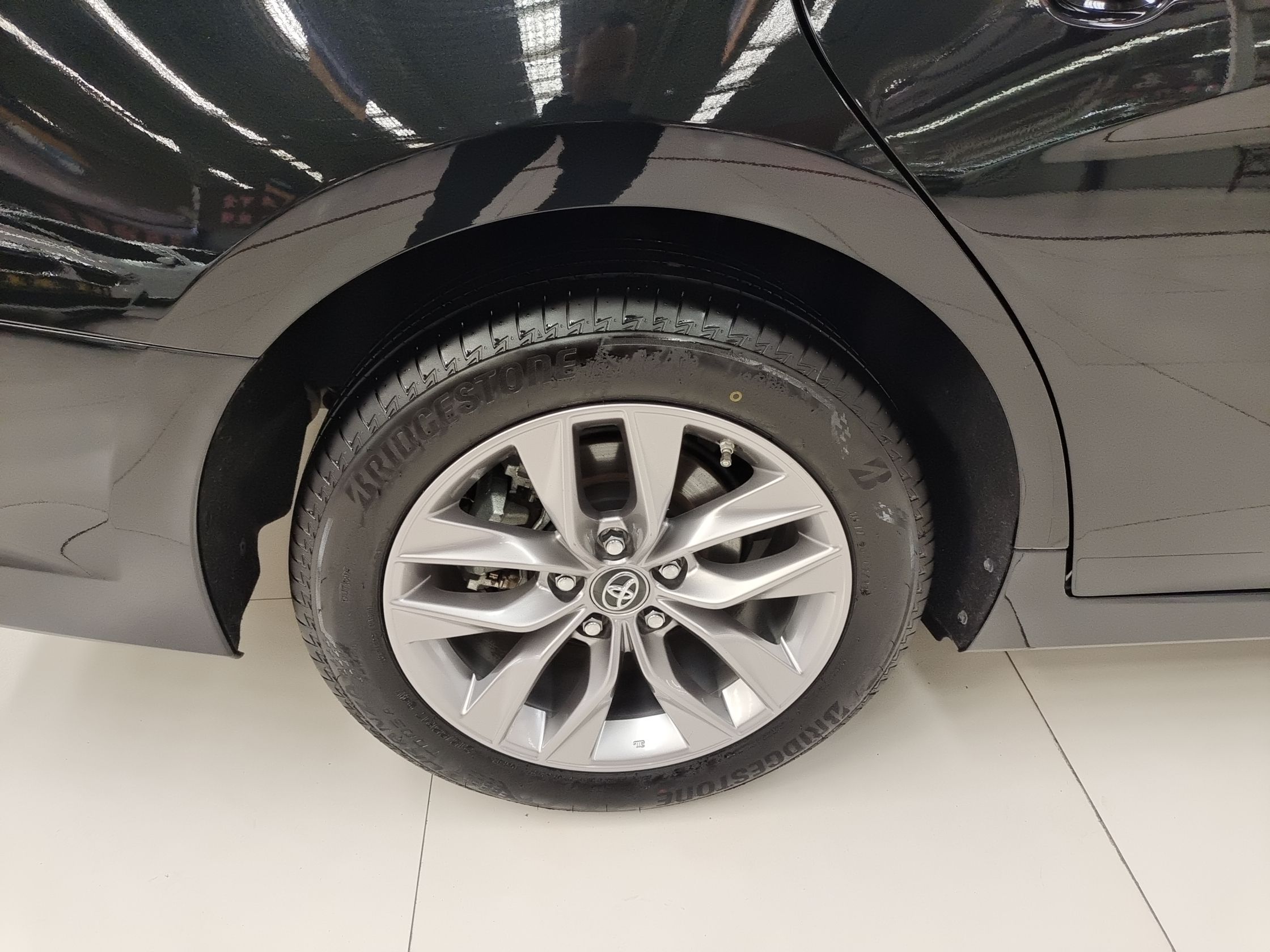 丰田 亚洲龙 2019款 2.0L 豪华版