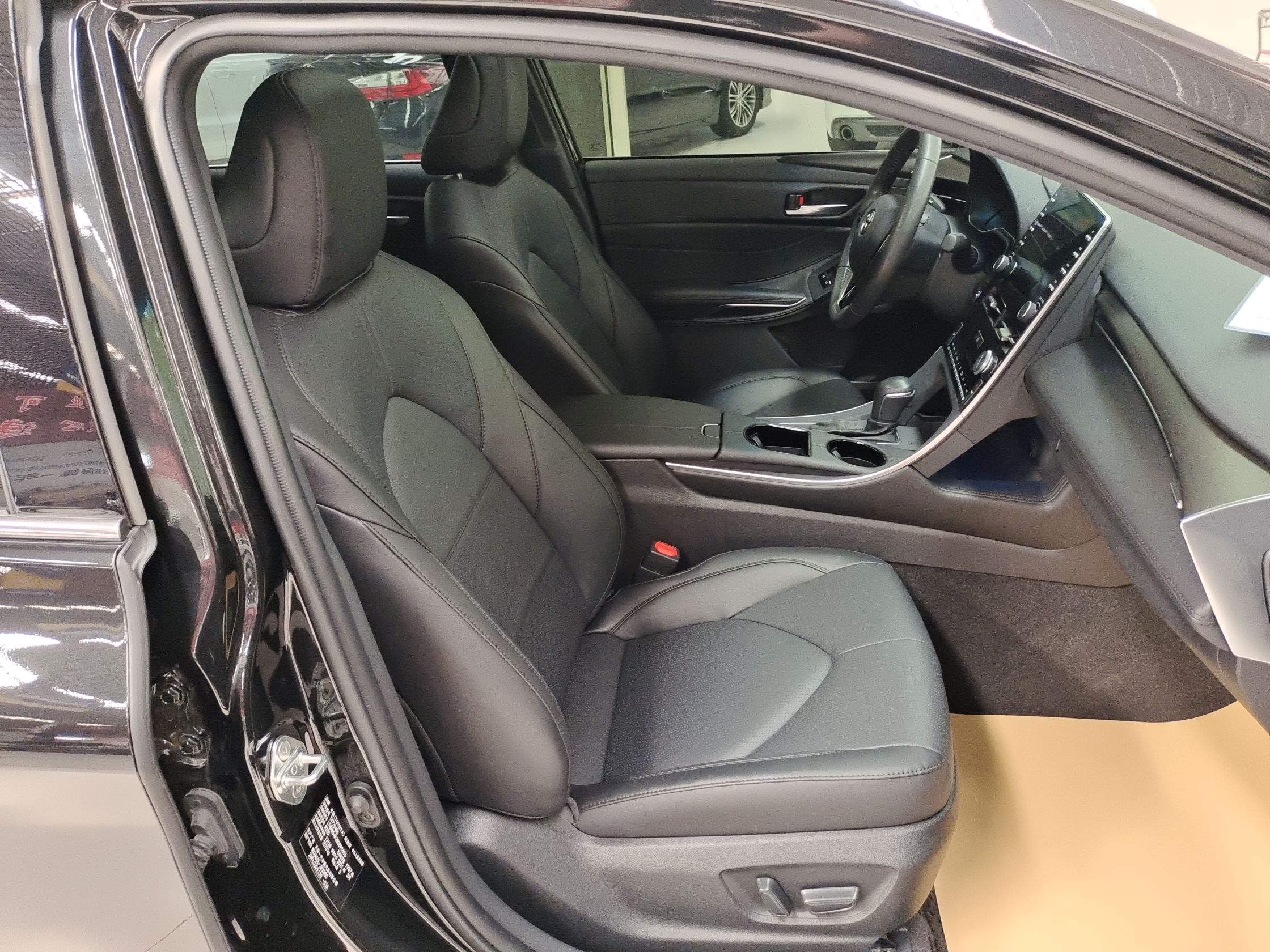 丰田 亚洲龙 2019款 2.0L 豪华版