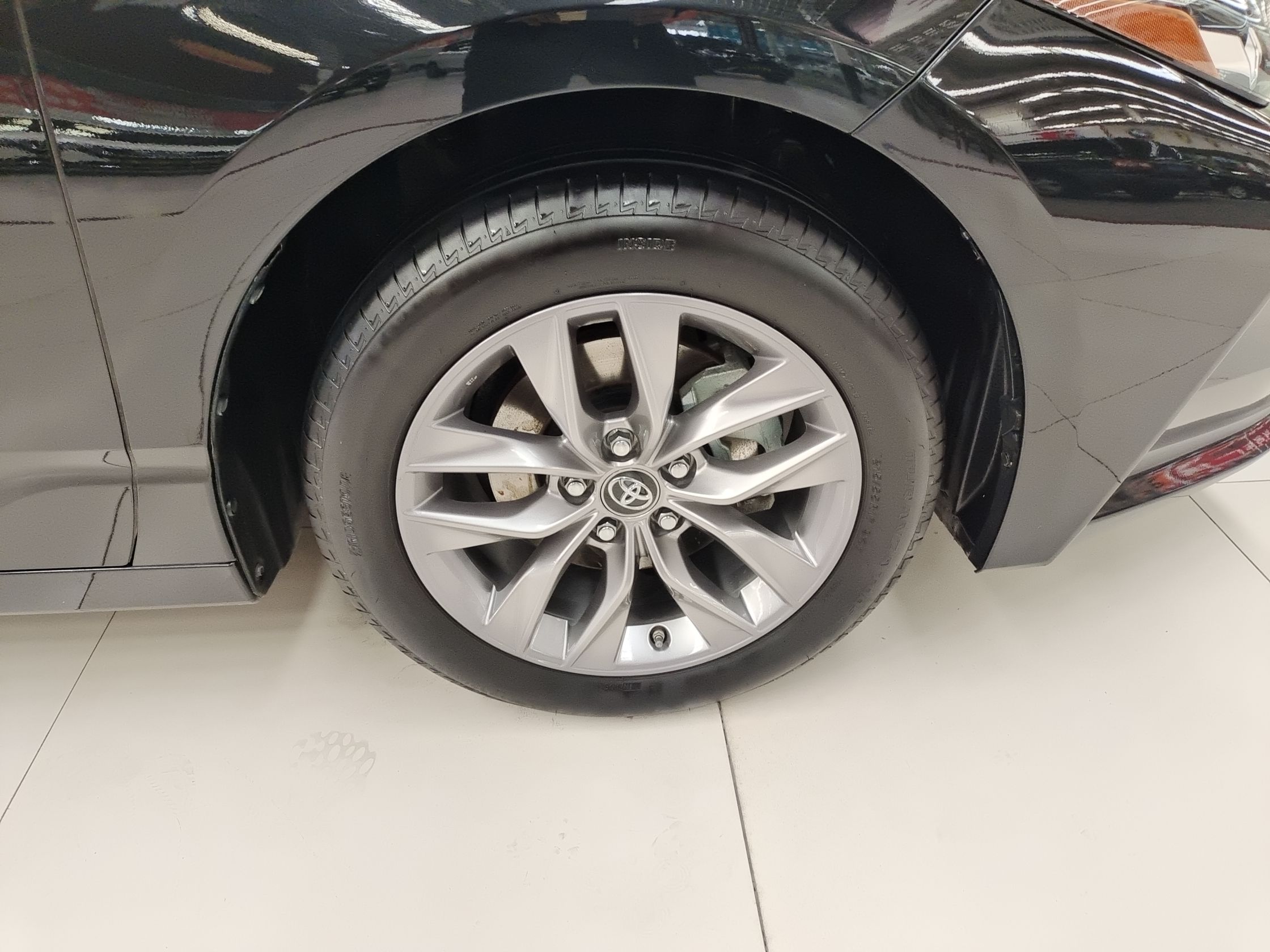 丰田 亚洲龙 2019款 2.0L 豪华版