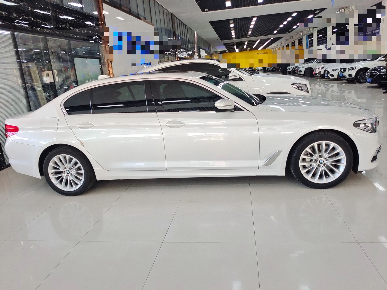 宝马5系 2019款 改款 530Li xDrive 豪华套装