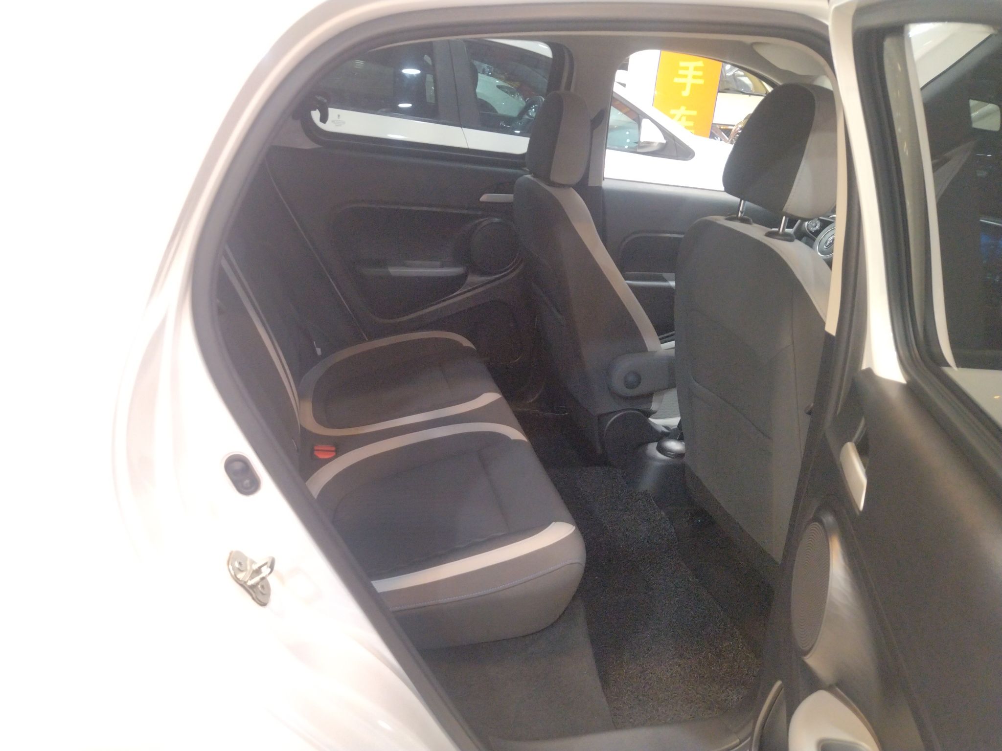 欧拉黑猫 2022款 301km 萌宠版