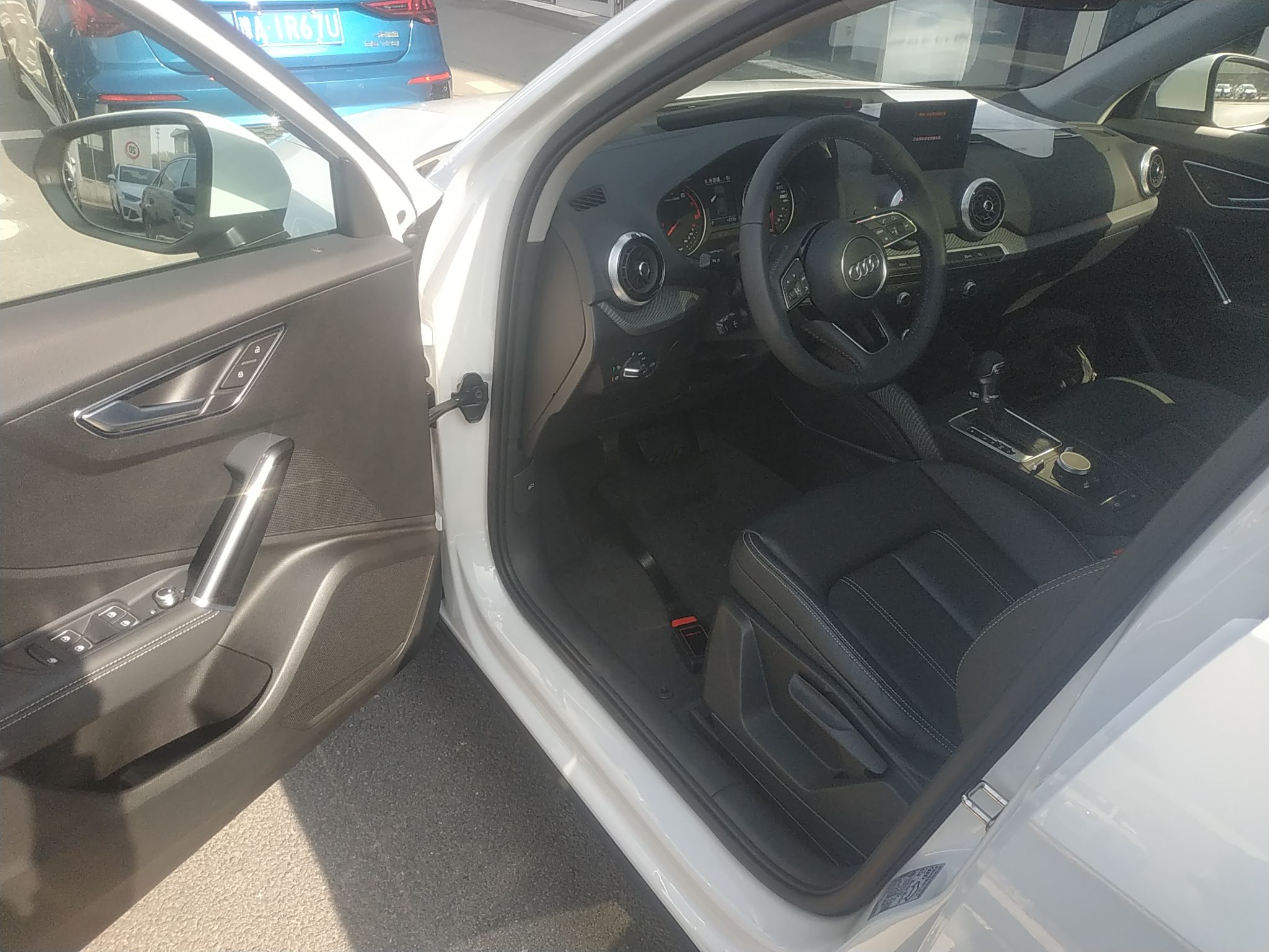 奥迪Q2L 2022款 35 TFSI 进取致雅型