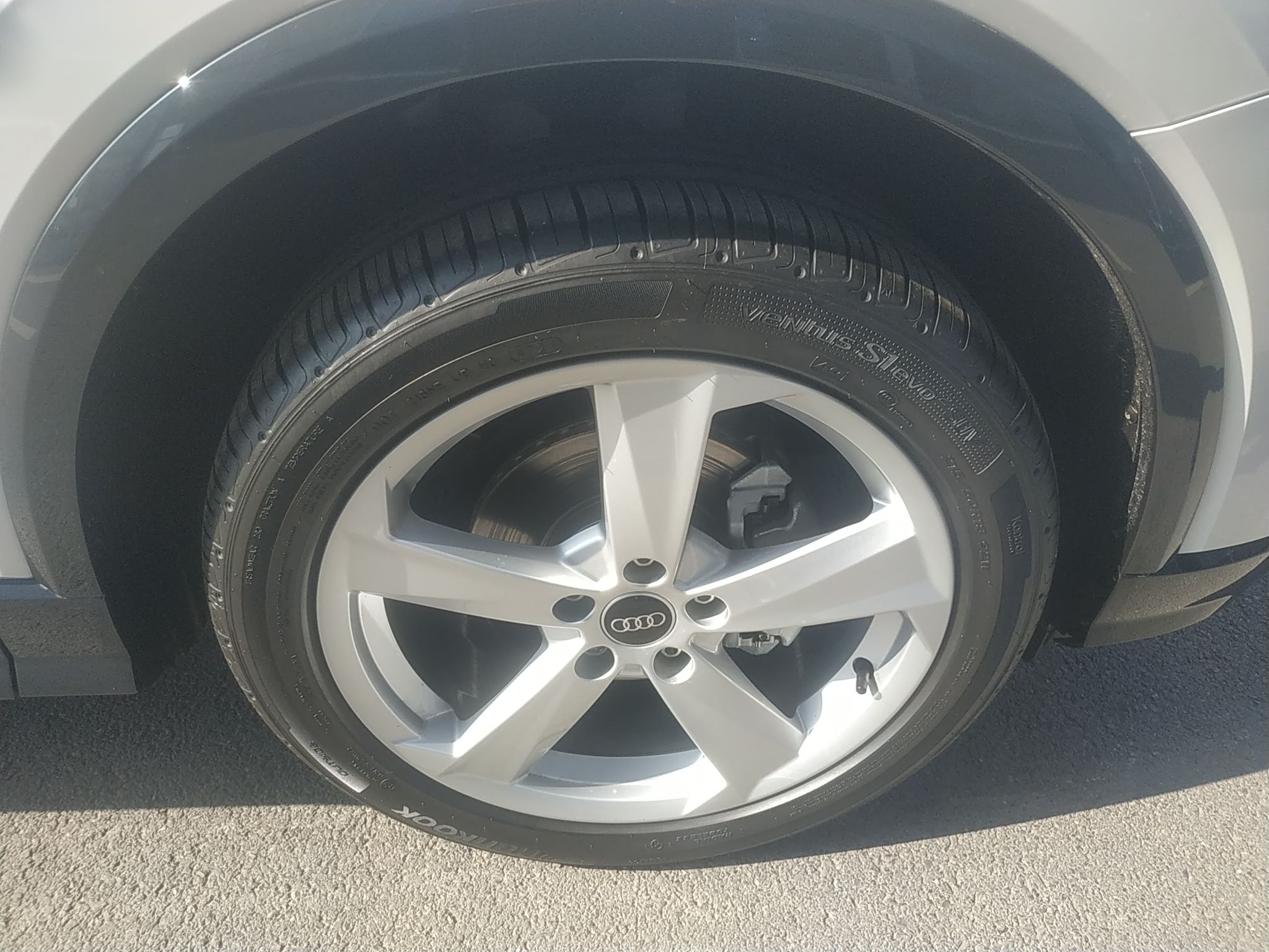 奥迪Q2L 2022款 35 TFSI 进取致雅型