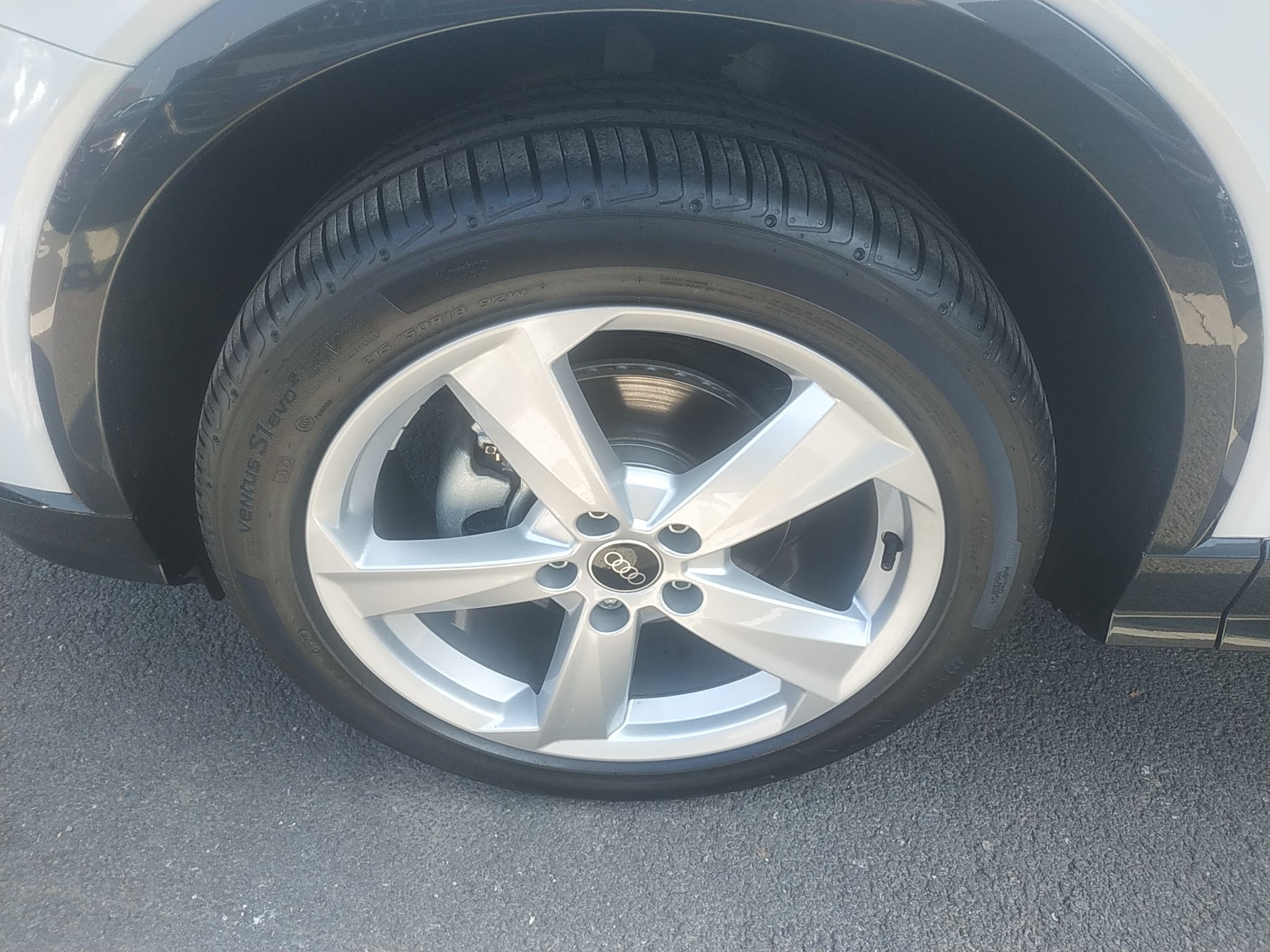 奥迪Q2L 2022款 35 TFSI 进取致雅型