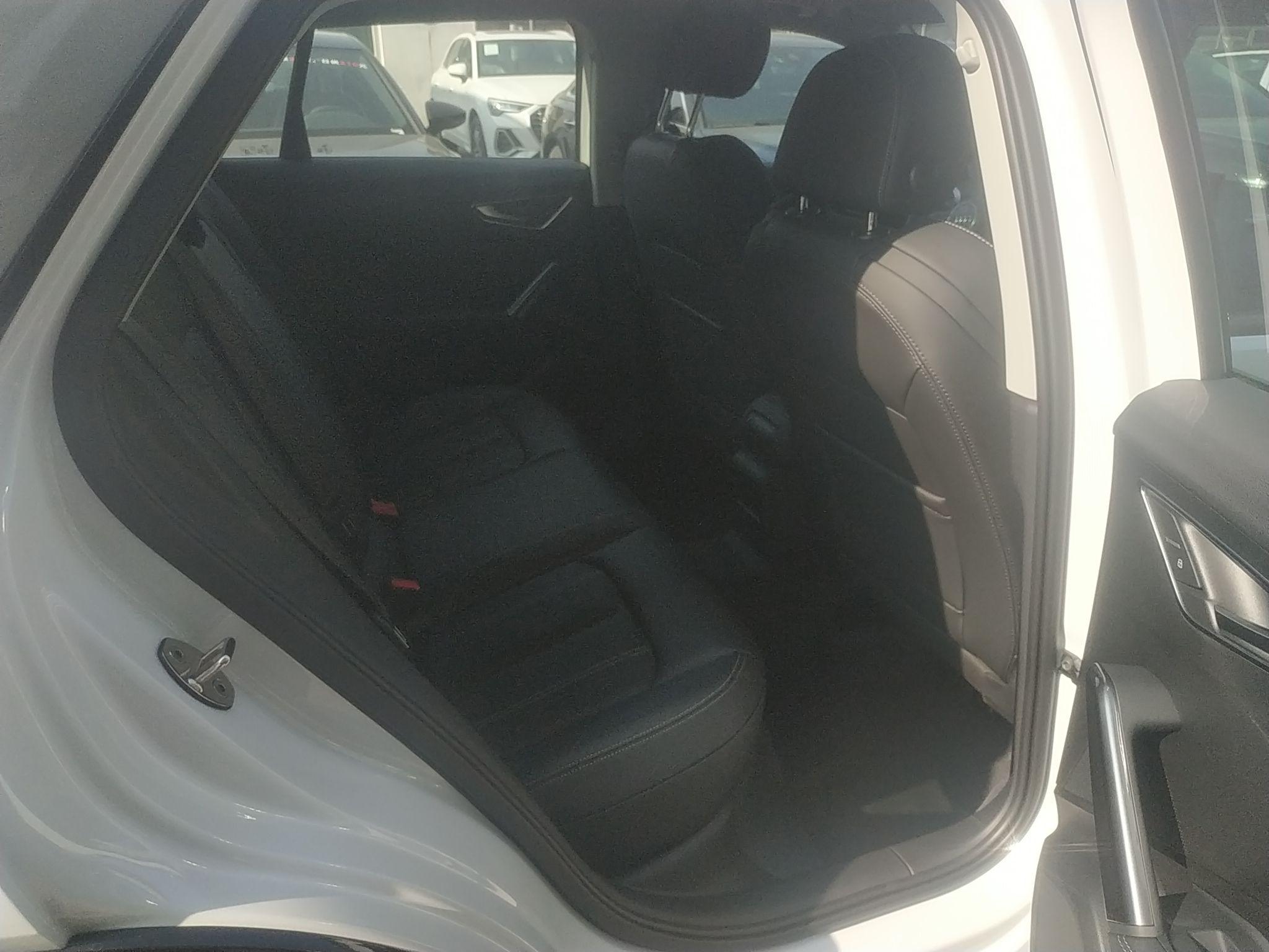 奥迪Q2L 2022款 35 TFSI 进取致雅型