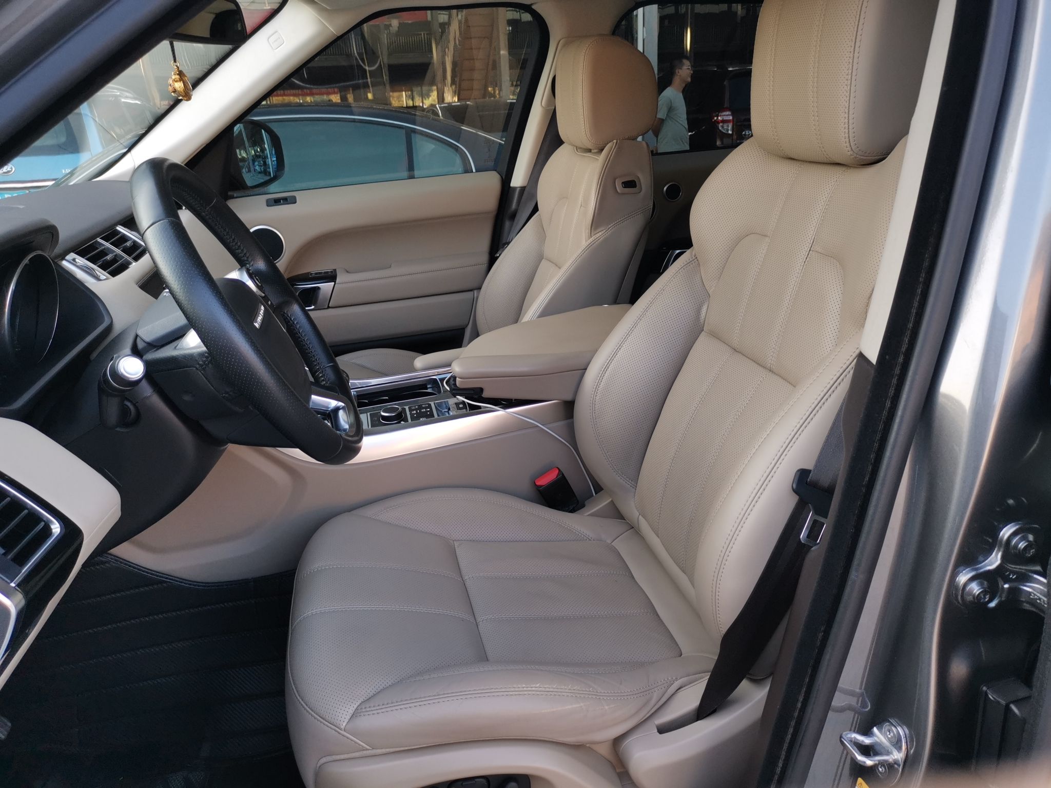 路虎 揽胜运动版 2014款 3.0 V6 SC HSE(进口)