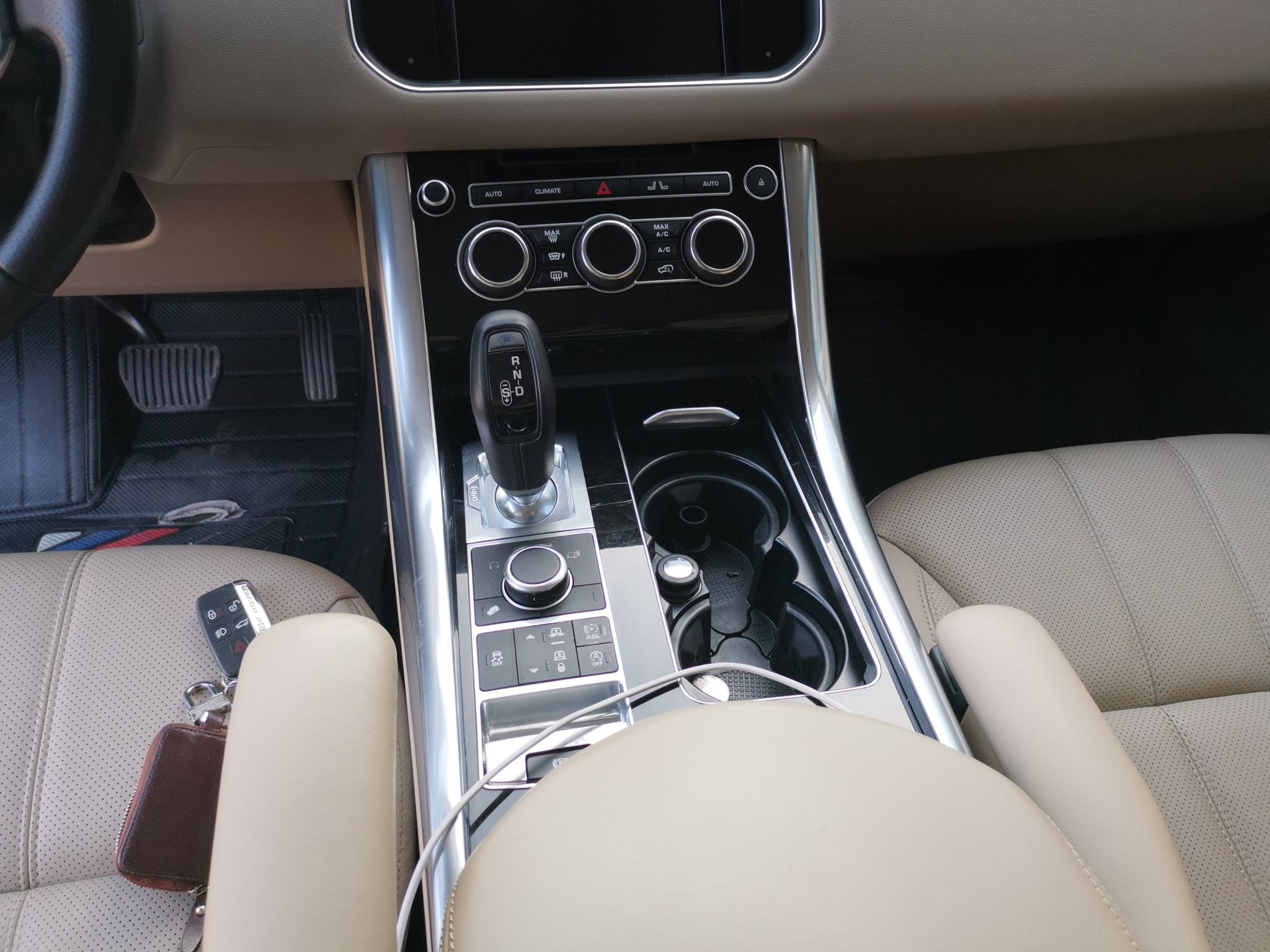 路虎 揽胜运动版 2014款 3.0 V6 SC HSE(进口)