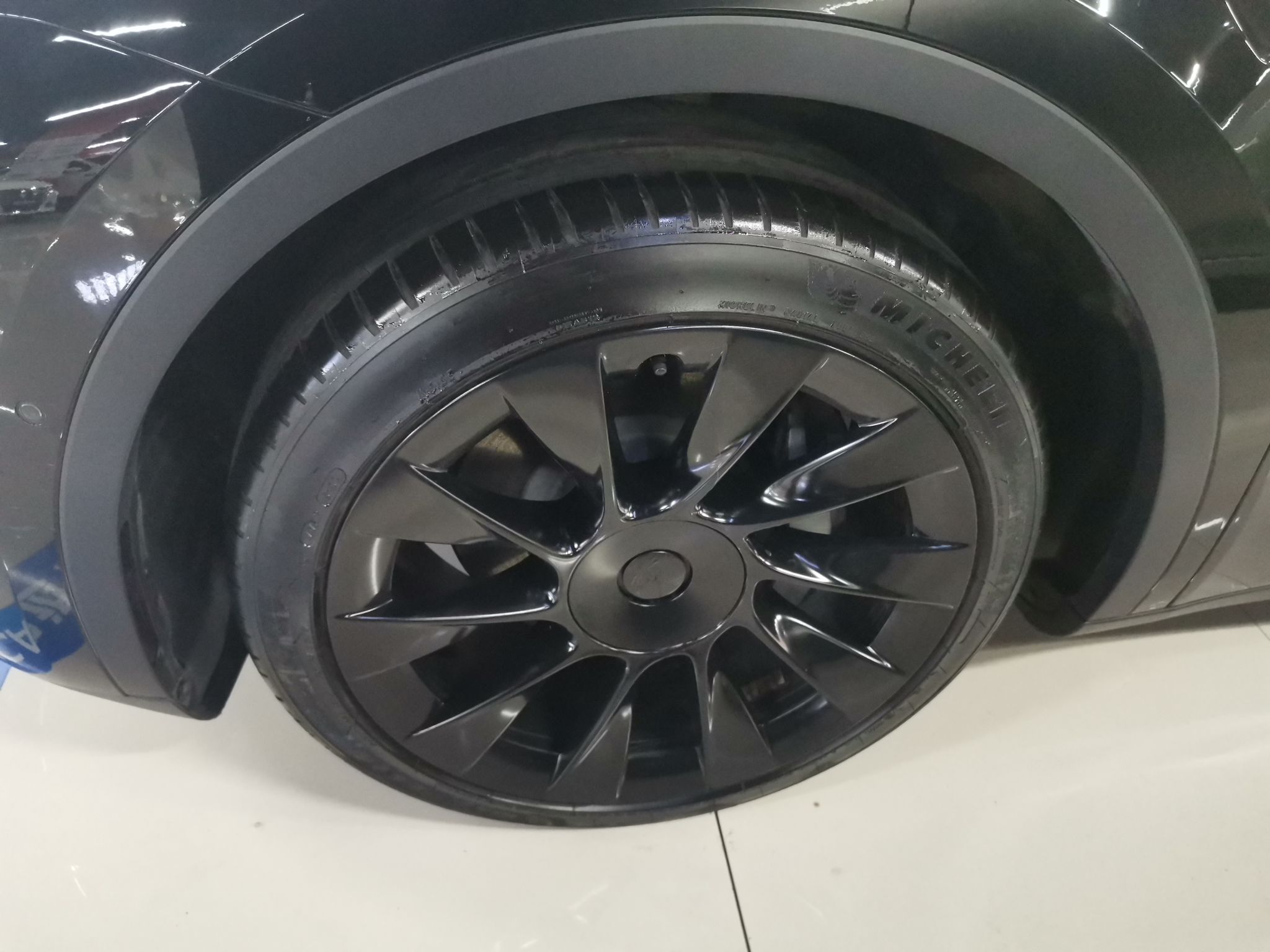 特斯拉 Model Y 2021款 标准续航后驱版