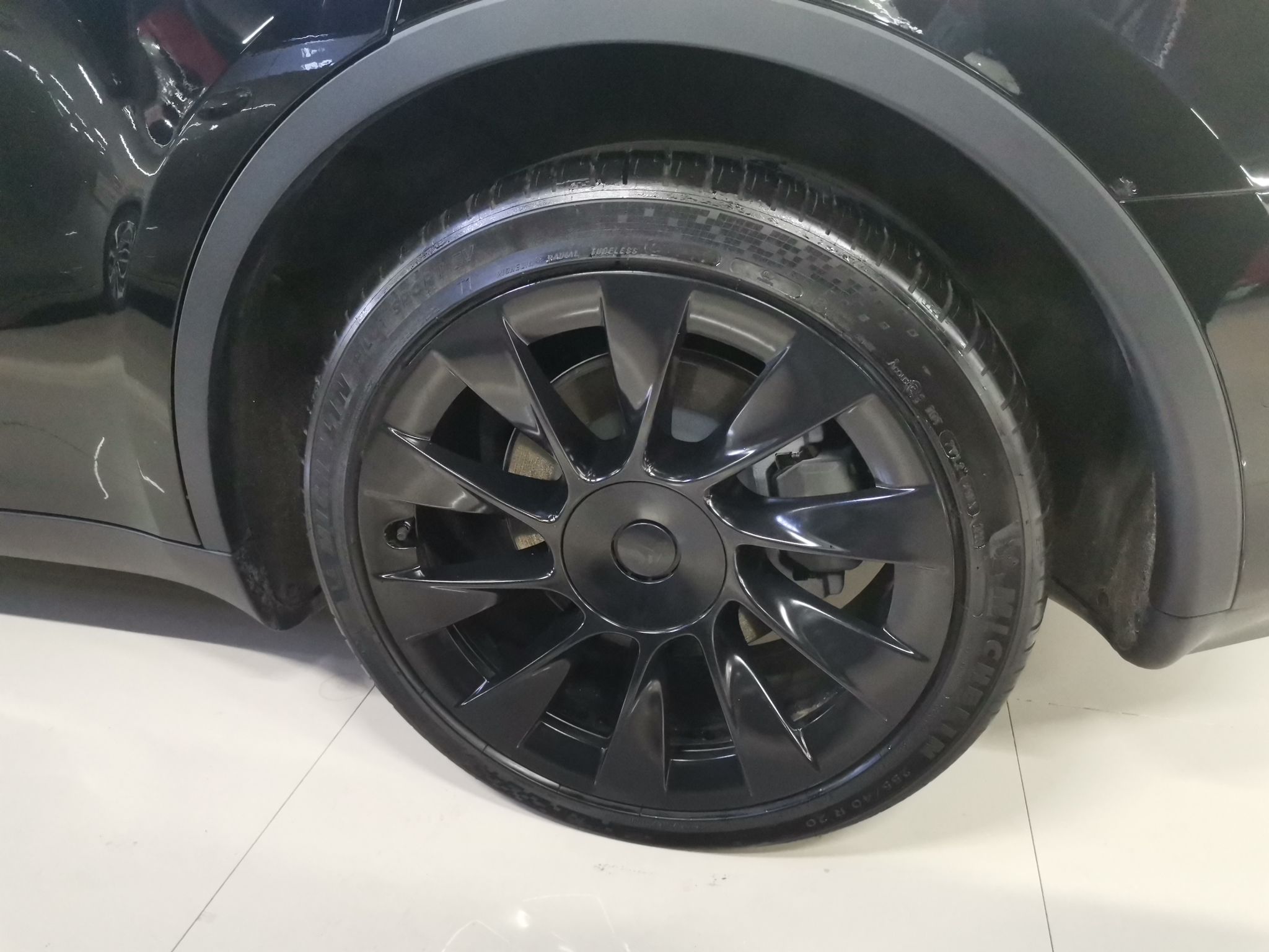特斯拉 Model Y 2021款 标准续航后驱版