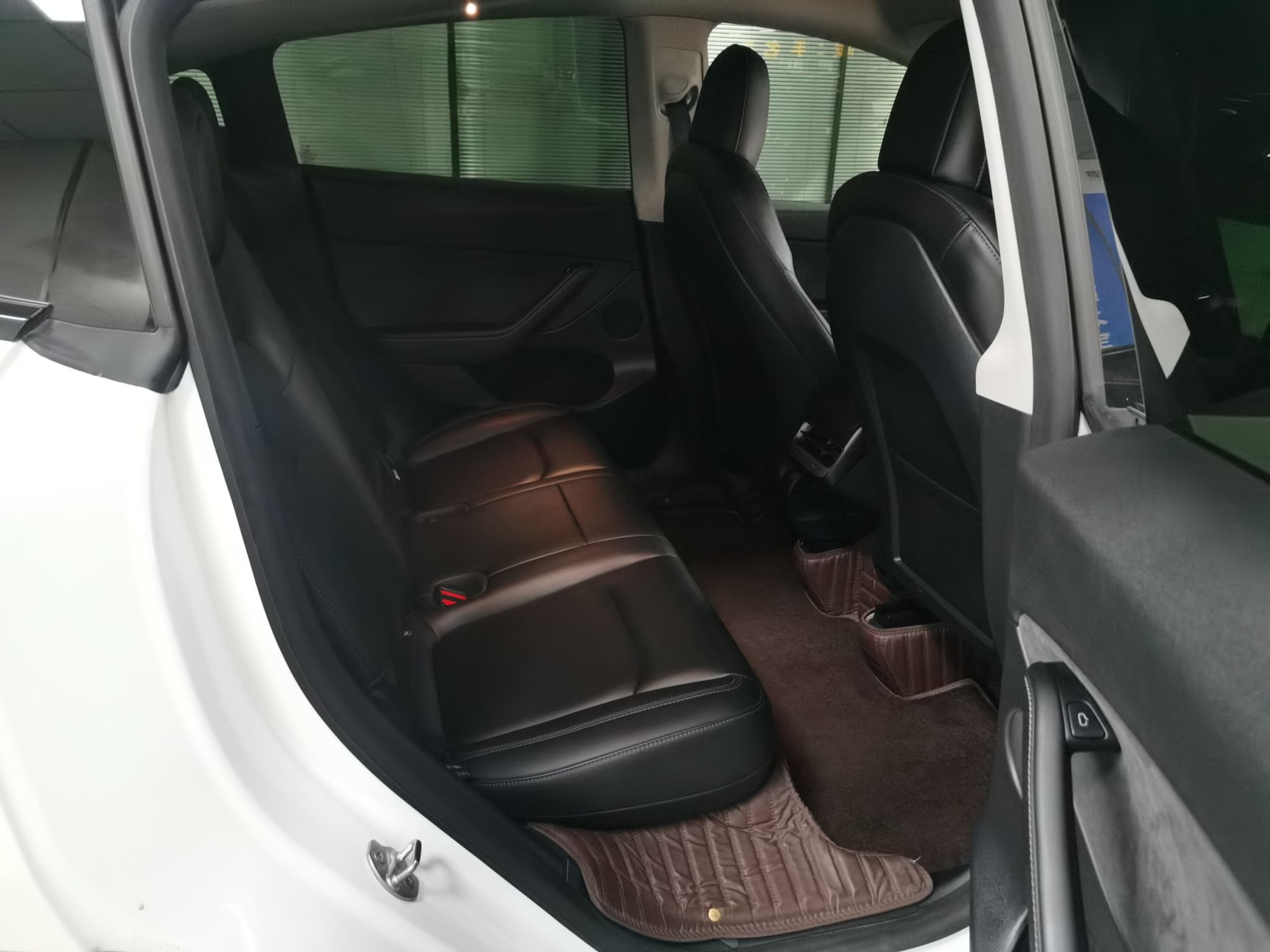 特斯拉 Model Y 2021款 标准续航后驱版