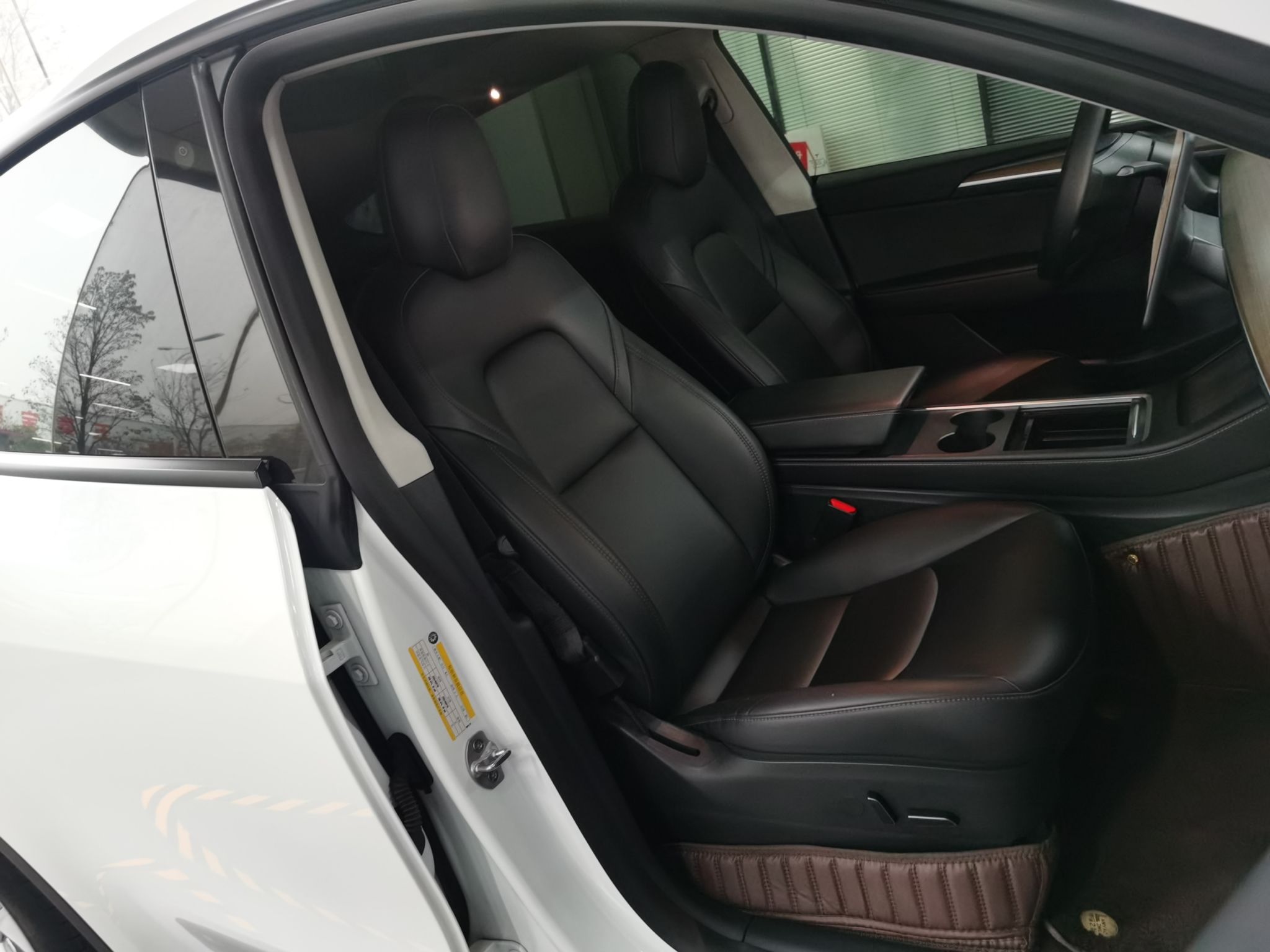 特斯拉 Model Y 2021款 标准续航后驱版