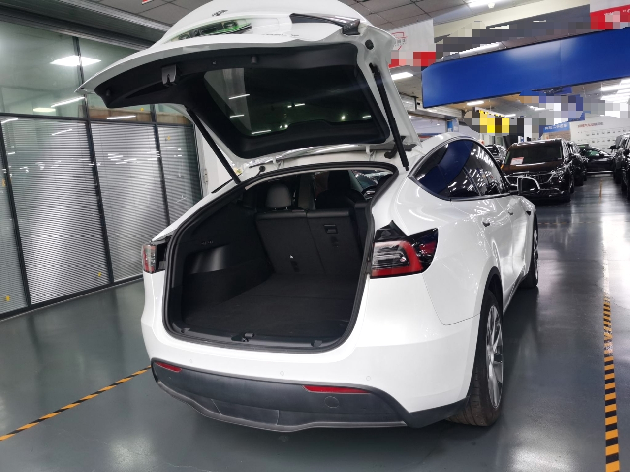 特斯拉 Model Y 2021款 标准续航后驱版