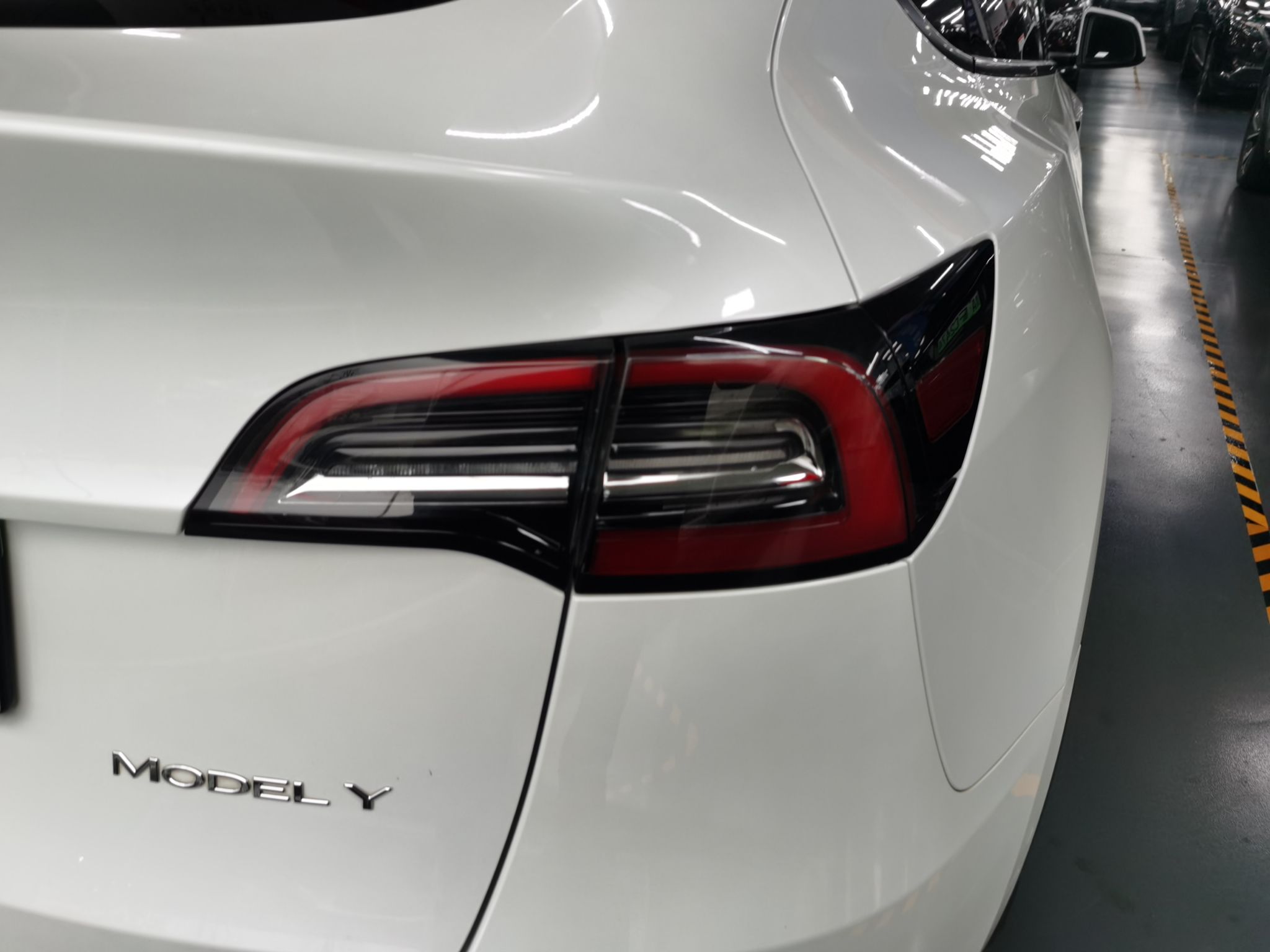 特斯拉 Model Y 2021款 标准续航后驱版