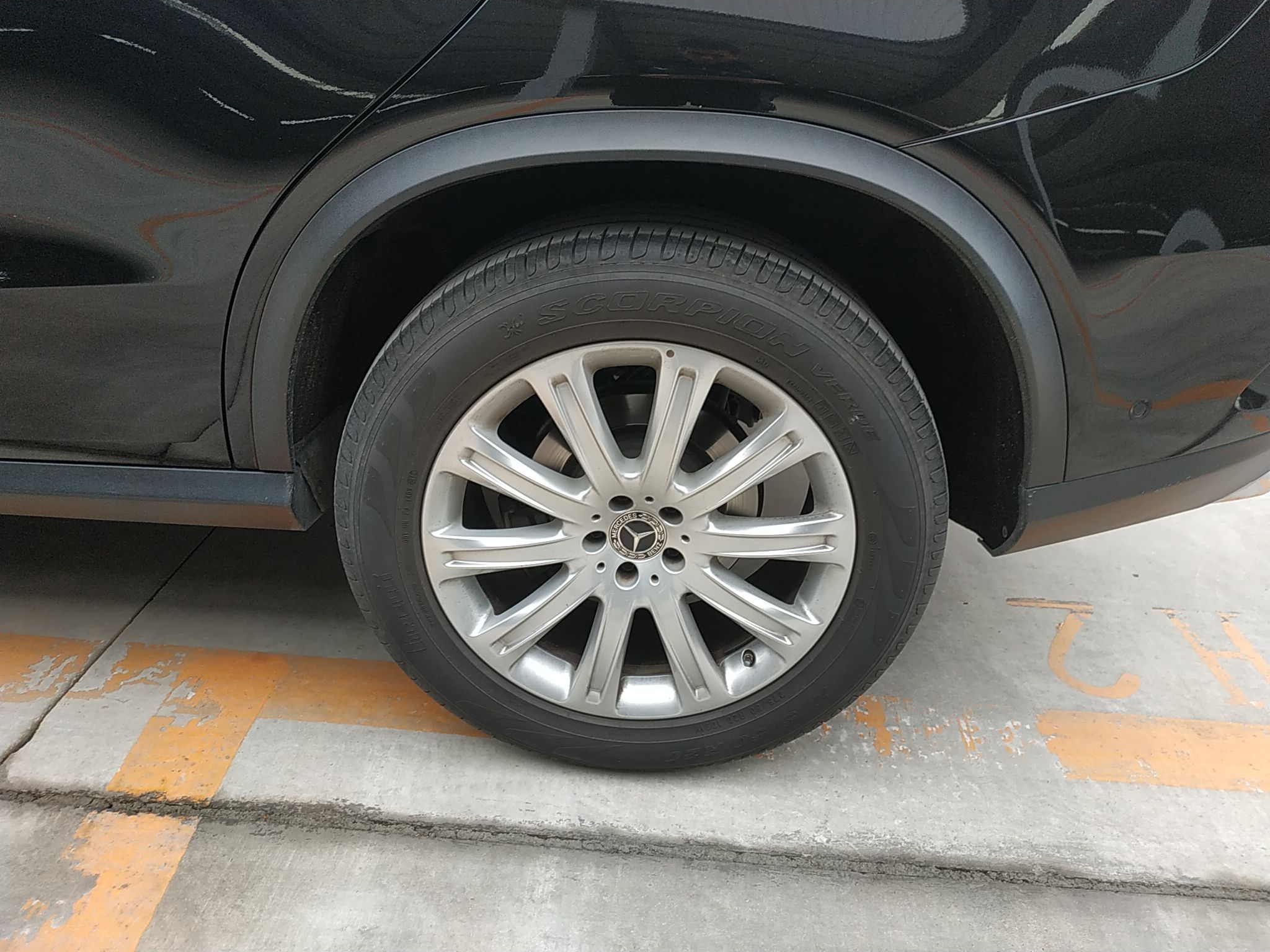 奔驰GLE级 2018款 GLE 320 4MATIC 轿跑SUV(进口)