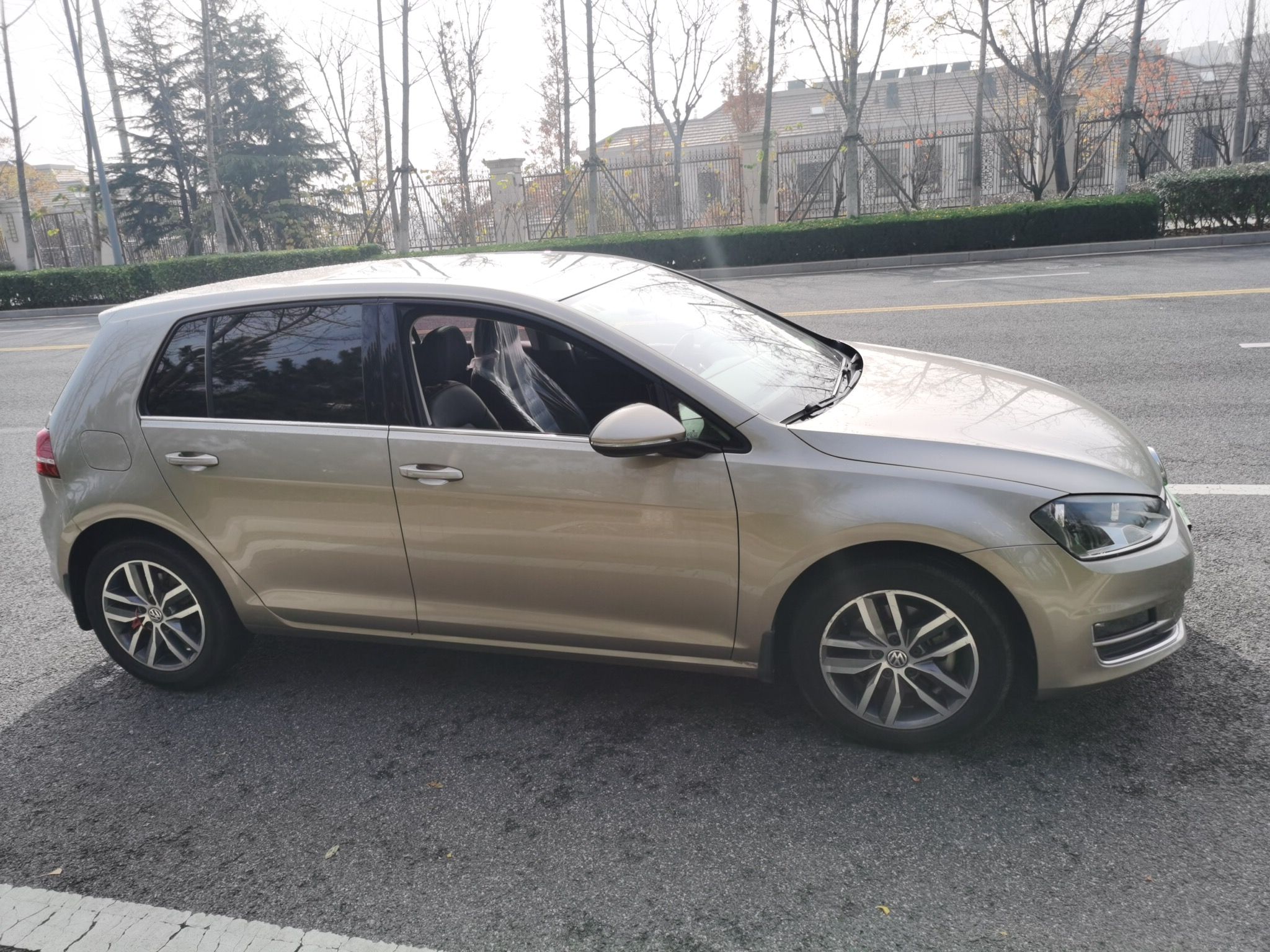 大众 高尔夫 2016款 230TSI 自动豪华型