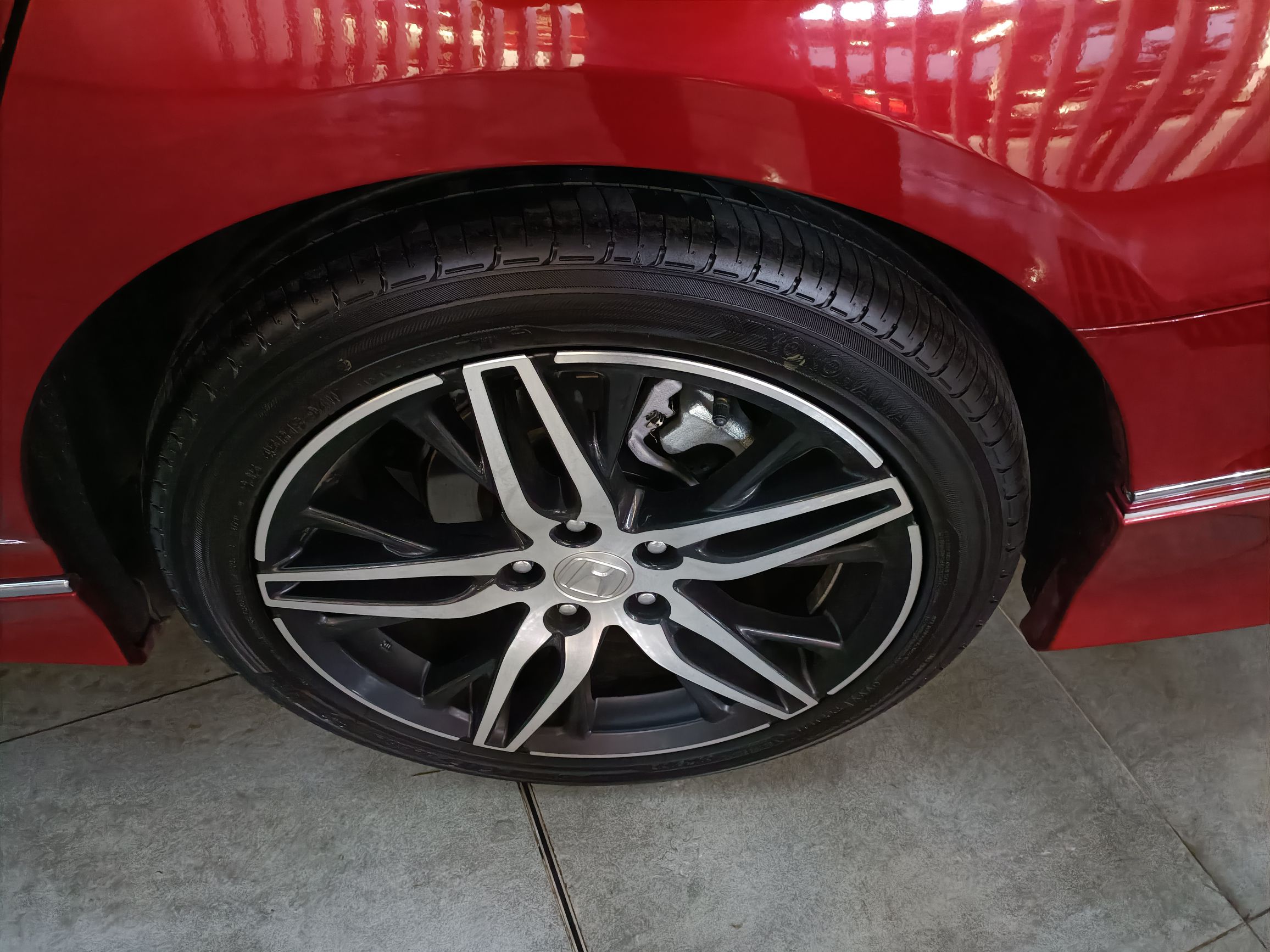 本田 雅阁 2022款 锐·混动 2.0L 幻夜·锐尊版