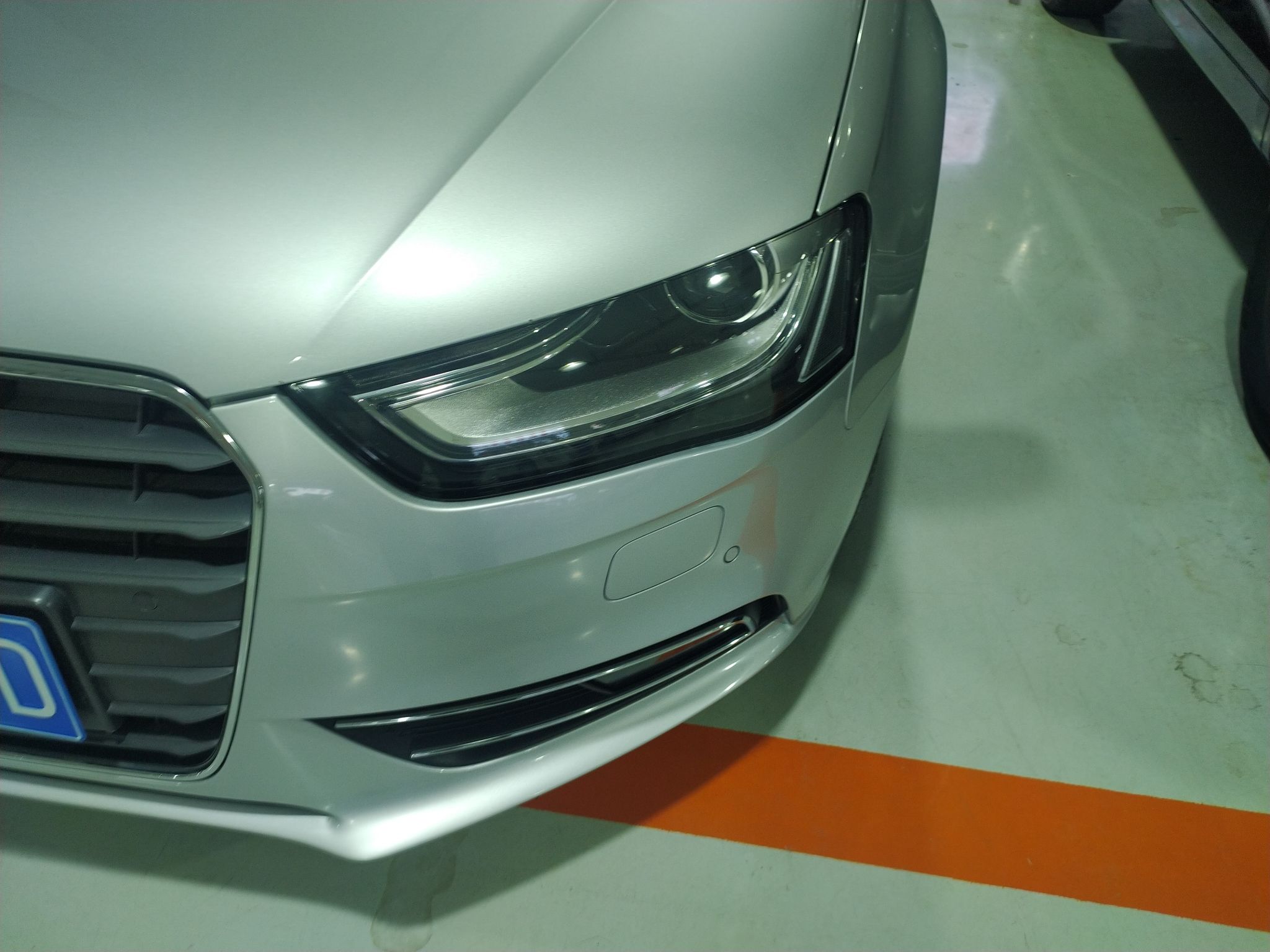 奥迪A4L 2013款 35 TFSI 自动标准型