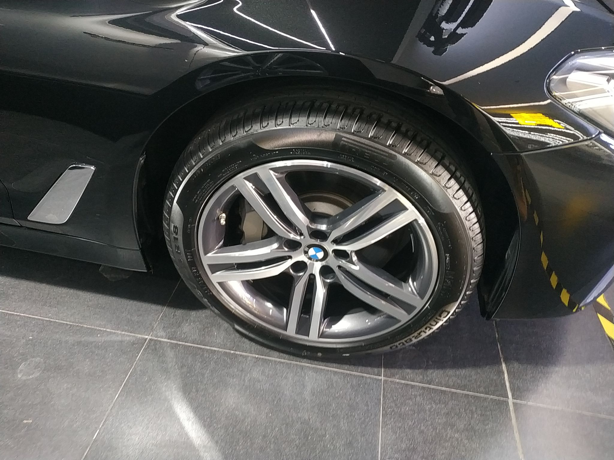 宝马5系 2021款 改款 530Li xDrive 豪华套装