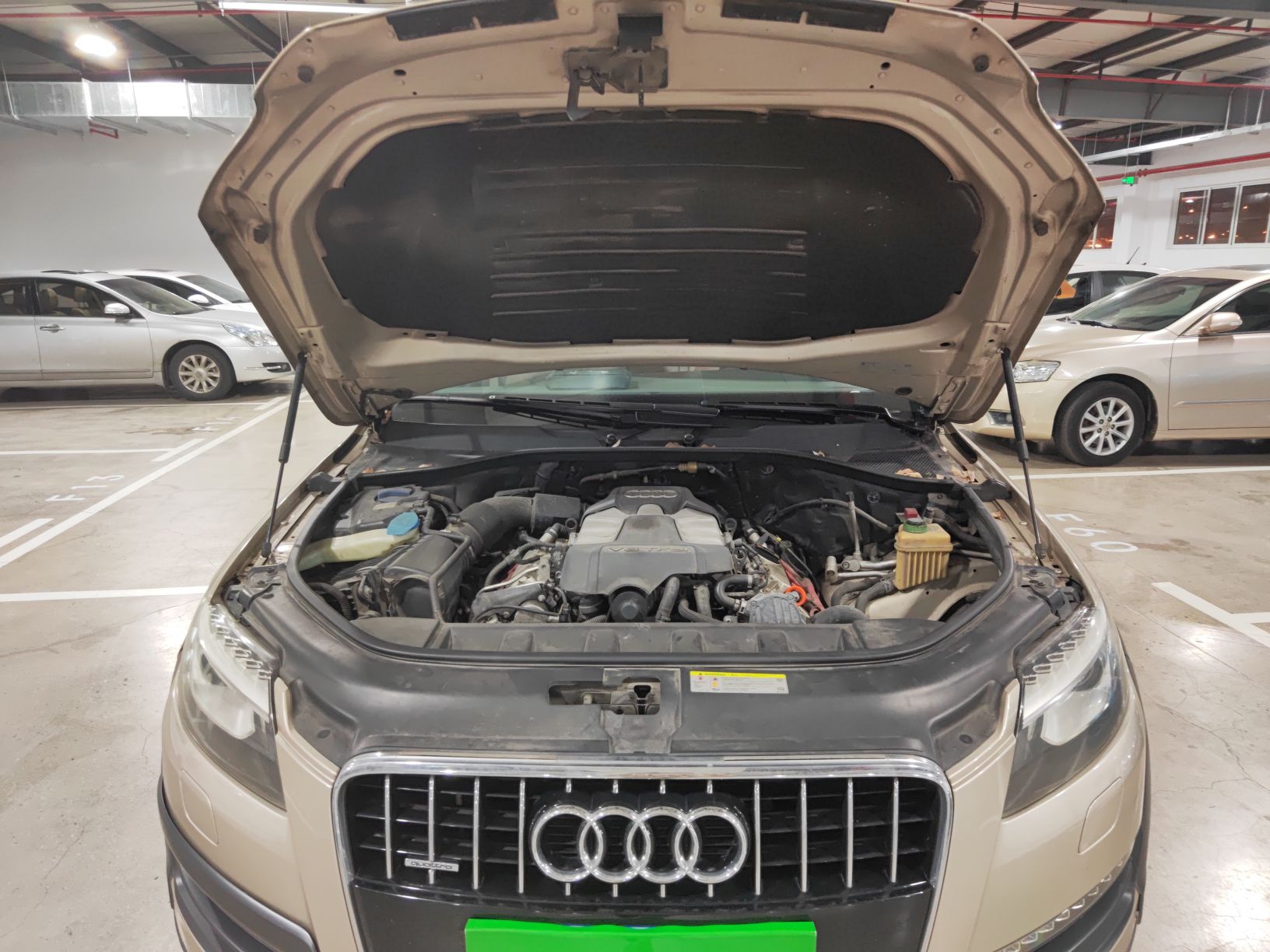 奥迪Q7 2011款 3.0 TFSI 舒适型(200kW)(进口)