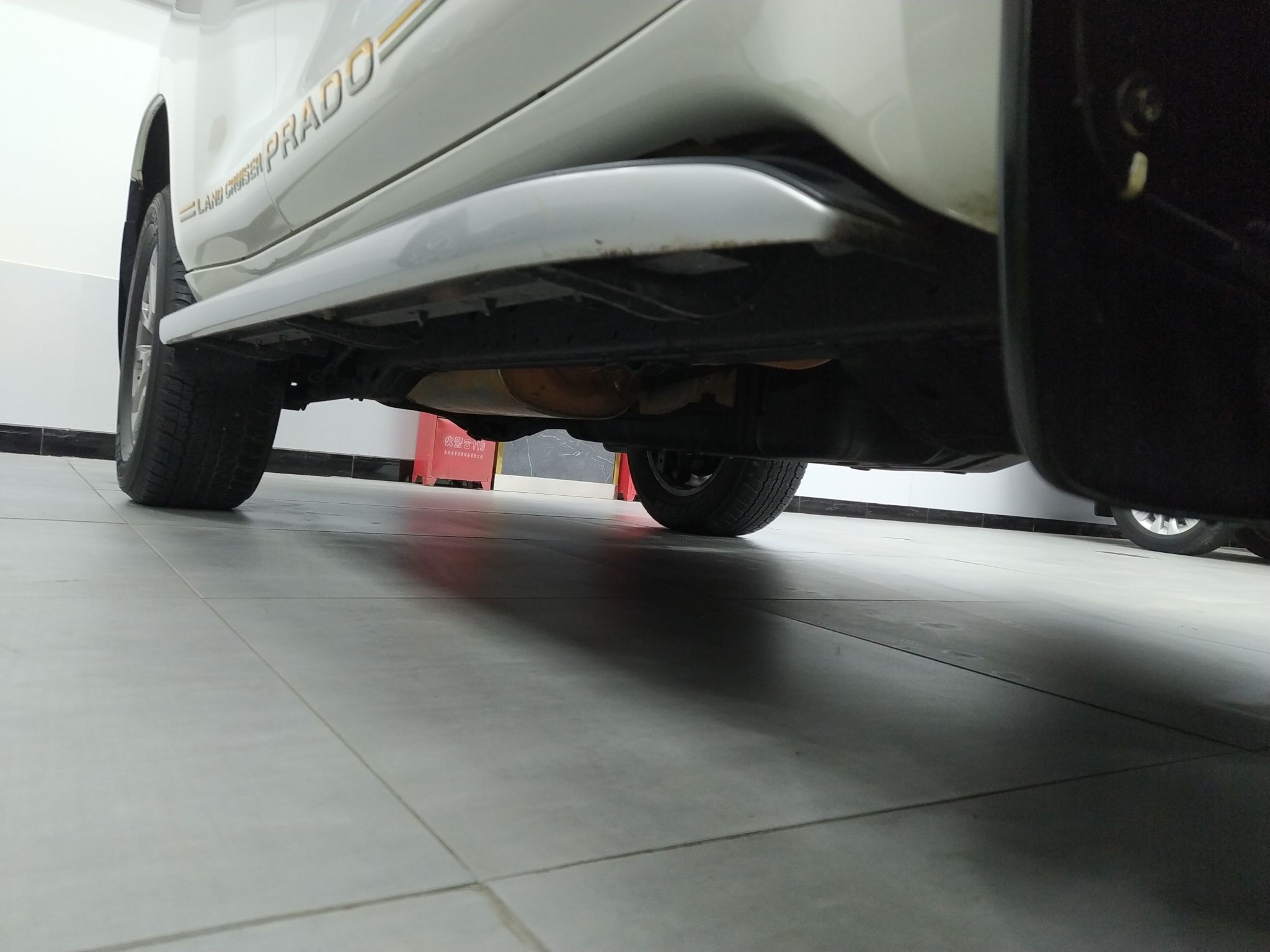 丰田 普拉多 2018款 3.5L 自动TX-L后挂备胎