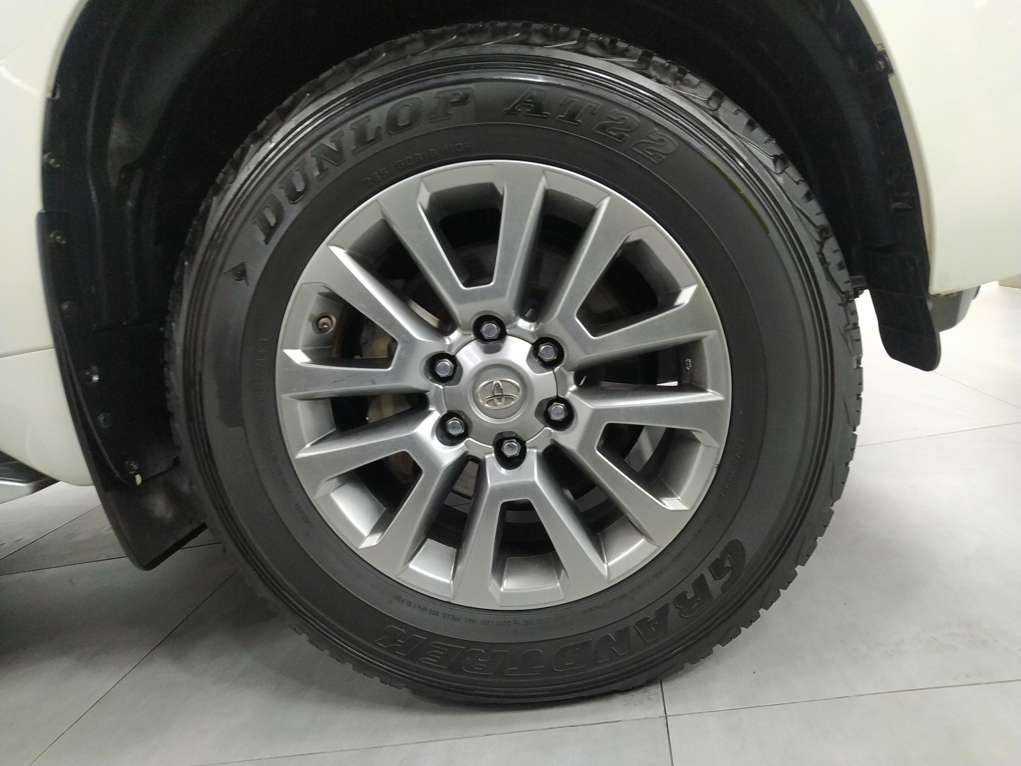 丰田 普拉多 2018款 3.5L 自动TX-L后挂备胎