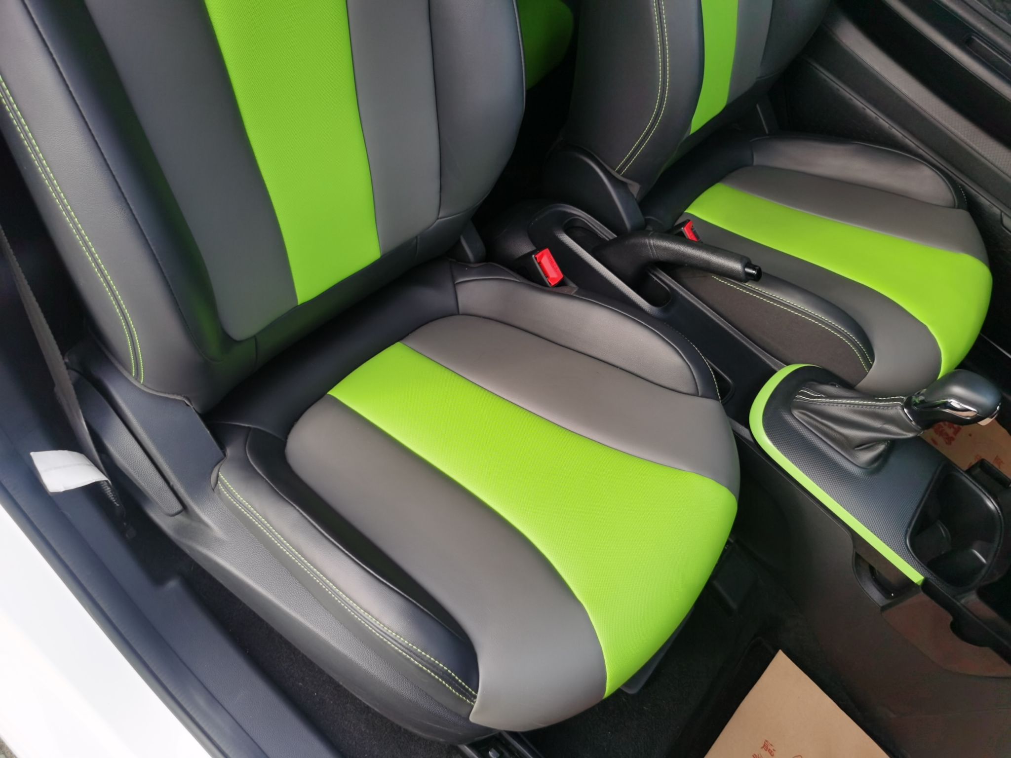 荣威 科莱威CLEVER 2021款 302km新四座超能版