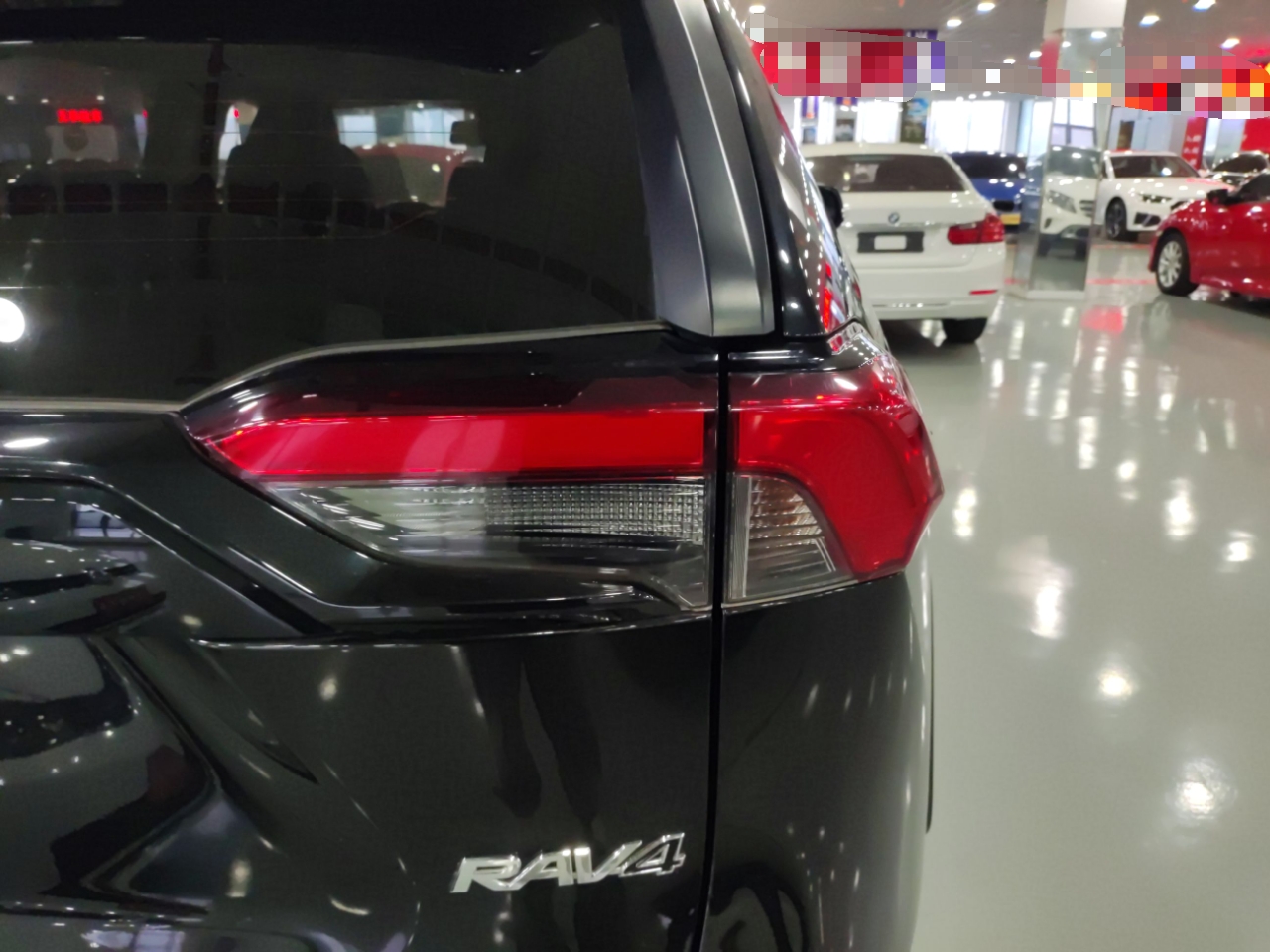 丰田 RAV4 2020款 2.0L CVT两驱风尚版