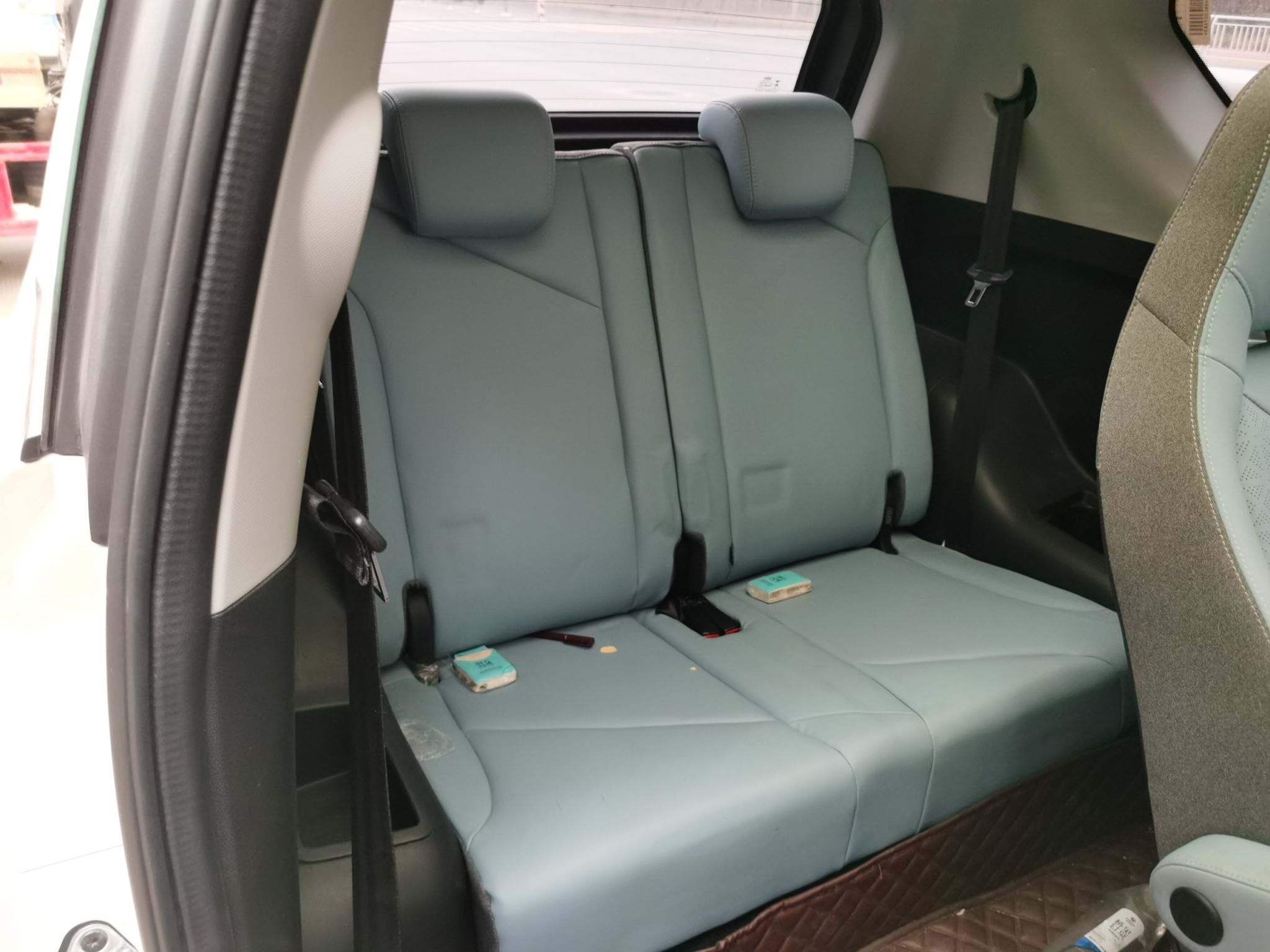 奇瑞 小蚂蚁 2022款 甜粉款 全糖版 三元锂 30kW 301km