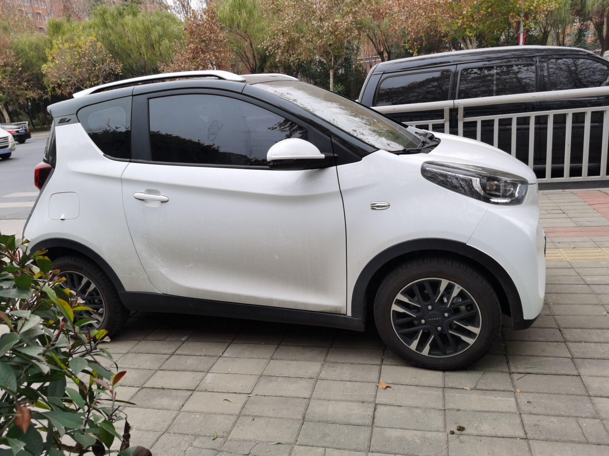 奇瑞 小蚂蚁 2022款 甜粉款 全糖版 三元锂 30kW 301km