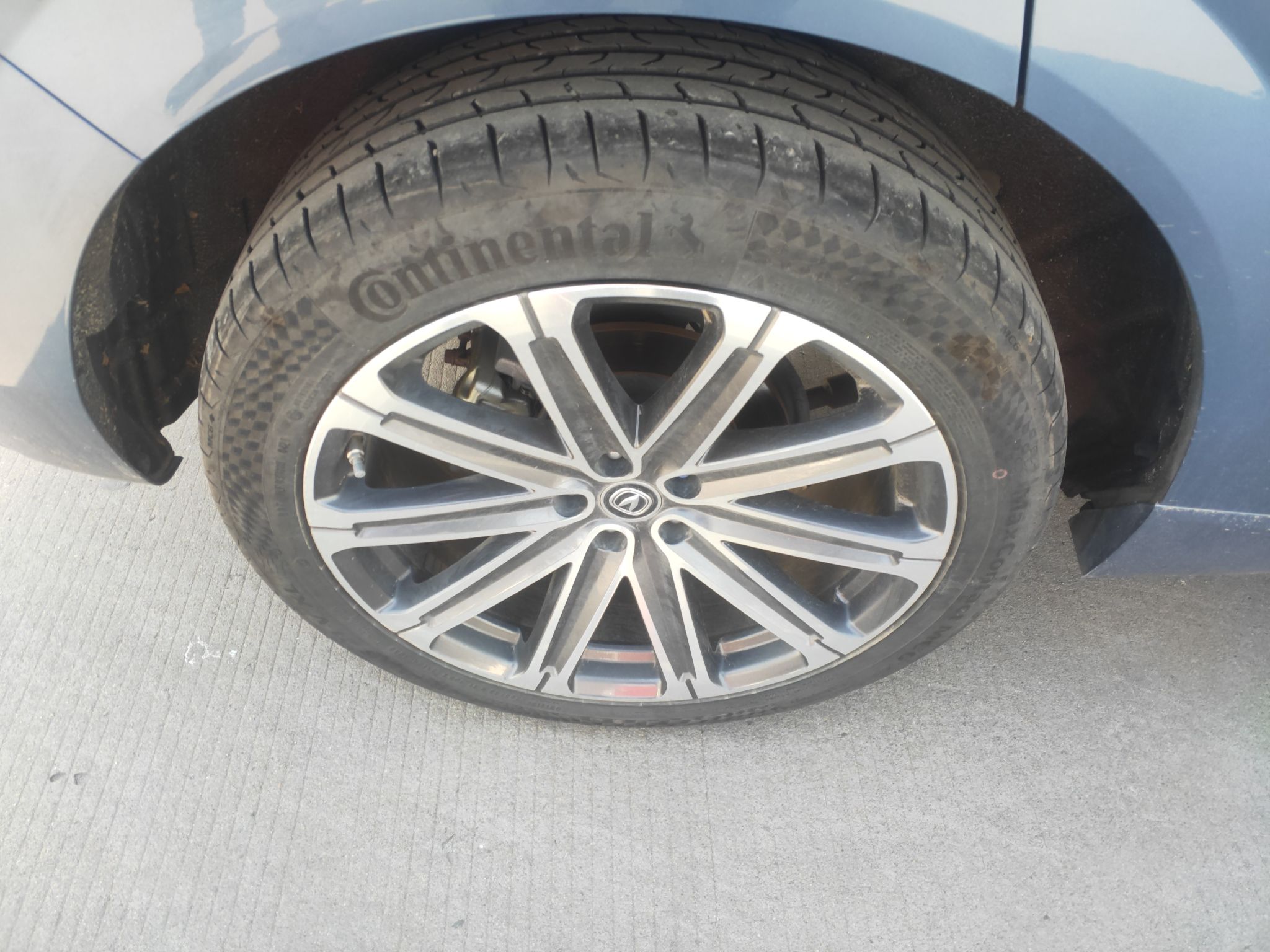 长安UNI-K 2021款 2.0T 全轮驱动尊贵型