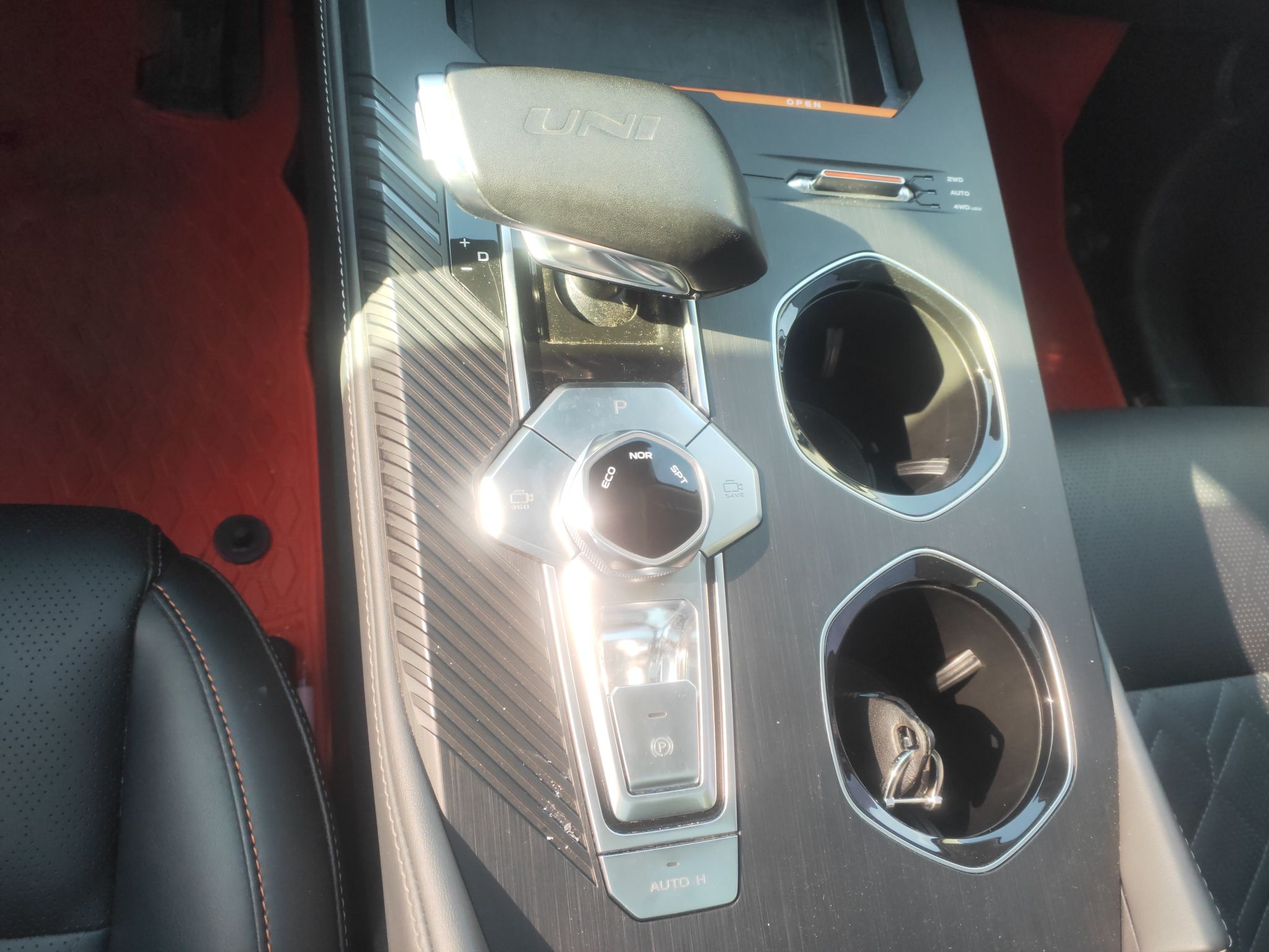 长安UNI-K 2021款 2.0T 全轮驱动尊贵型