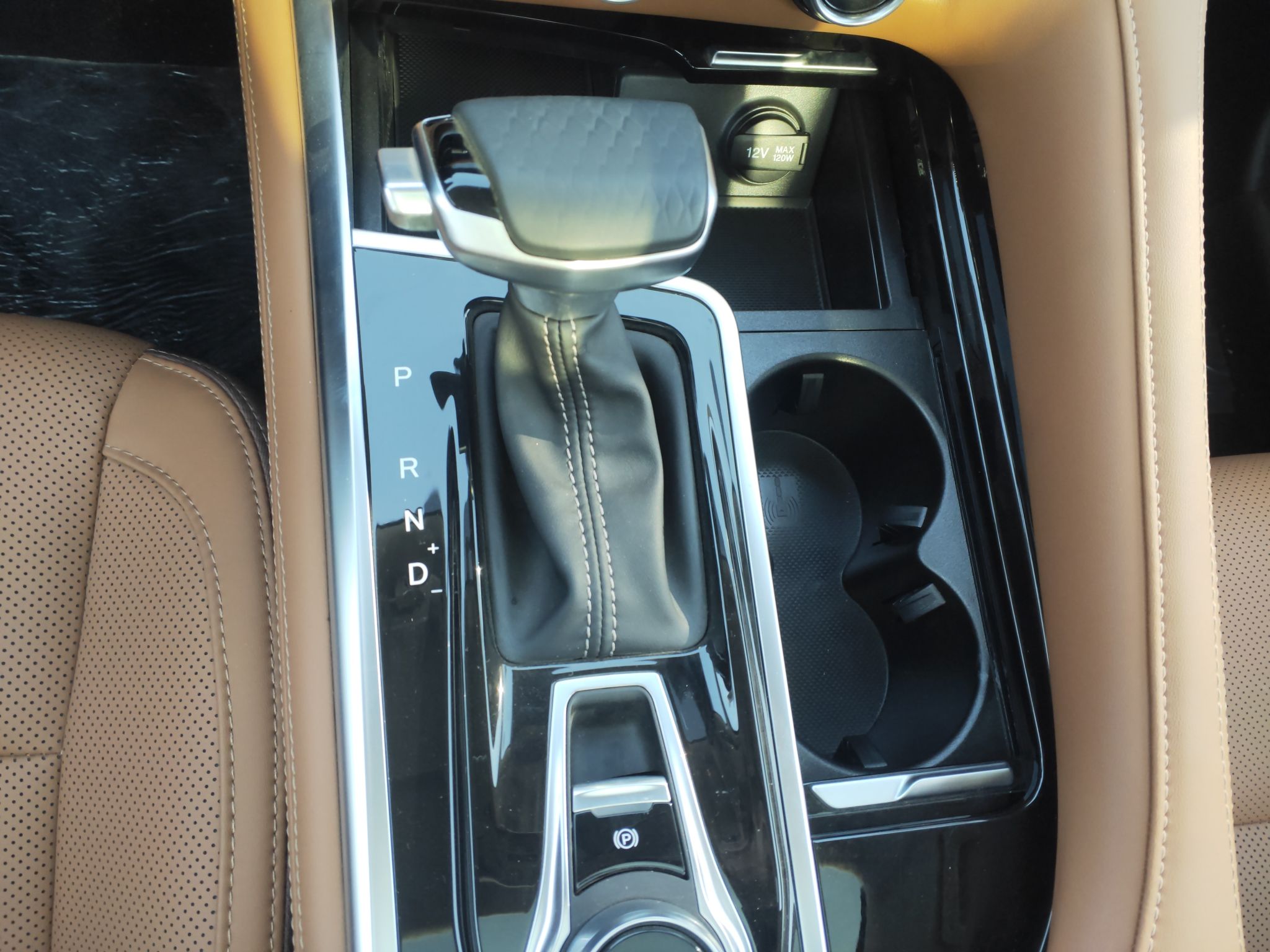 长安CS95 2021款 2.0T 两驱豪华型