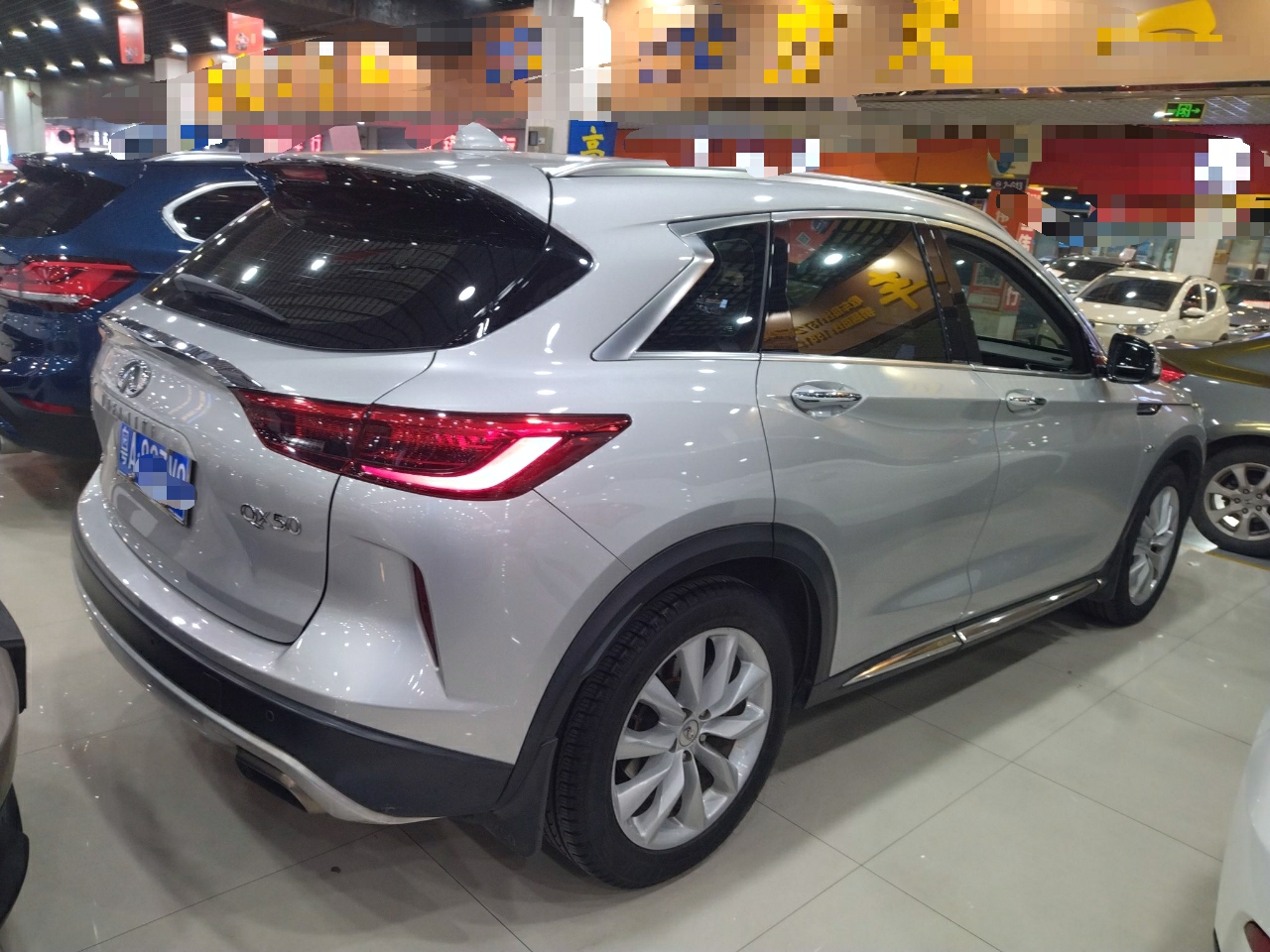 英菲尼迪QX50 2018款 2.0T 四驱菁英版