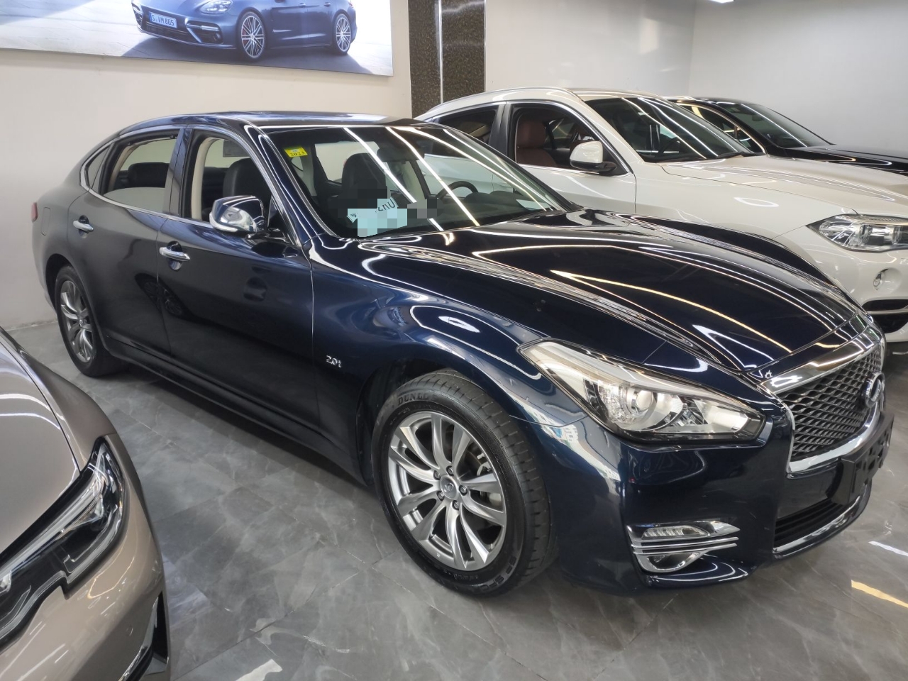 英菲尼迪Q70L 2019款 Q70L 2.0T 精英版(进口)