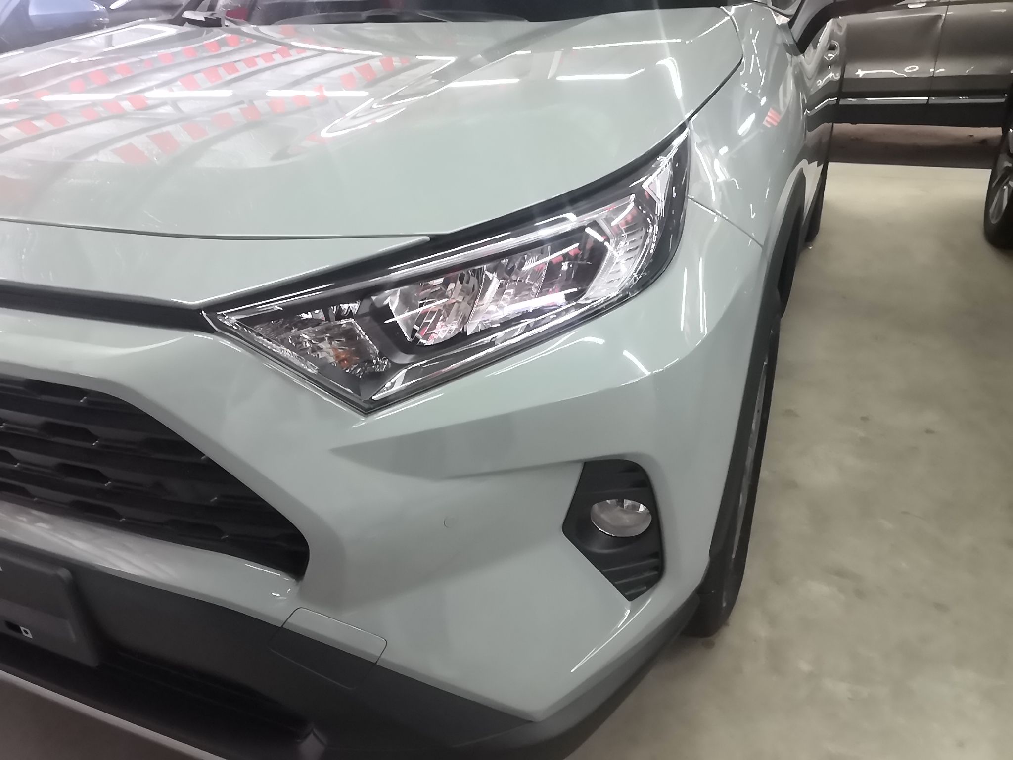 丰田 RAV4 2022款 2.0L CVT两驱风尚Plus版