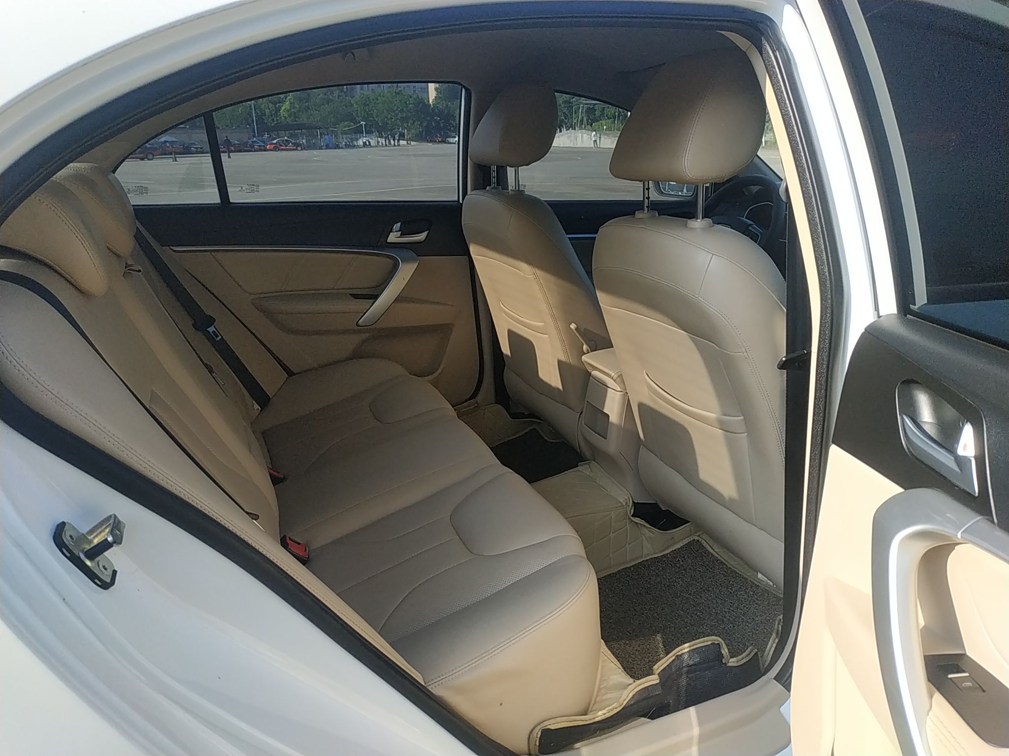 吉利汽车 帝豪 2017款 三厢百万款 1.5L 手动豪华型