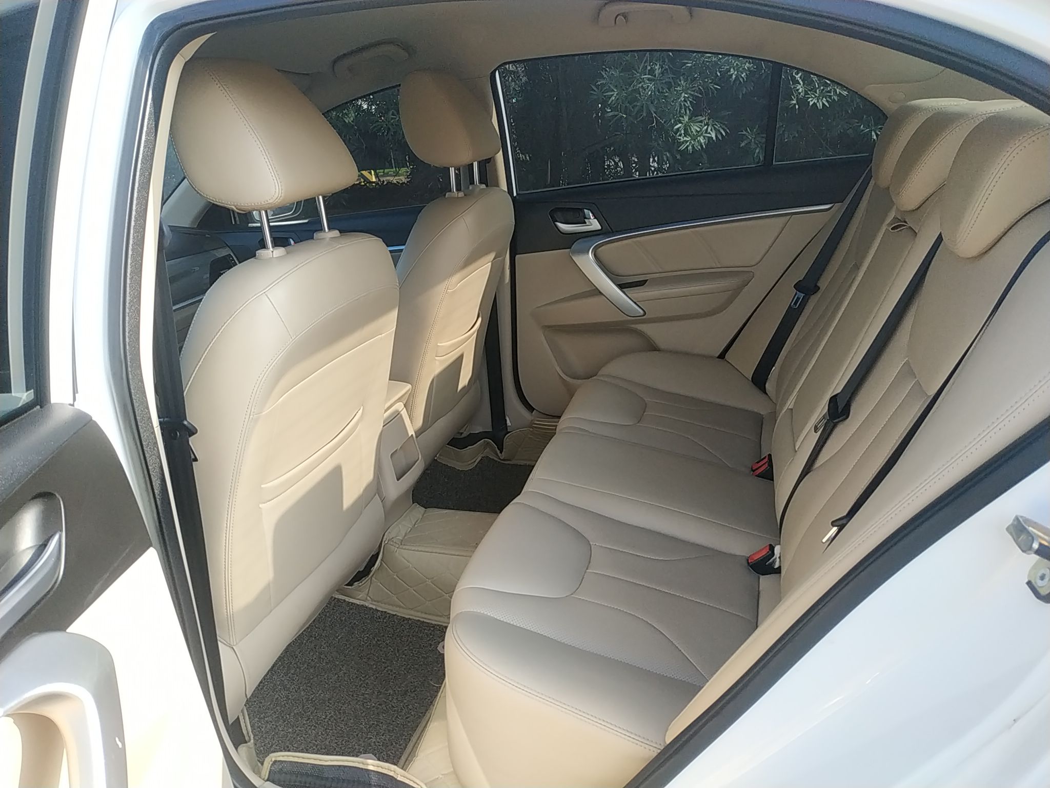 吉利汽车 帝豪 2017款 三厢百万款 1.5L 手动豪华型