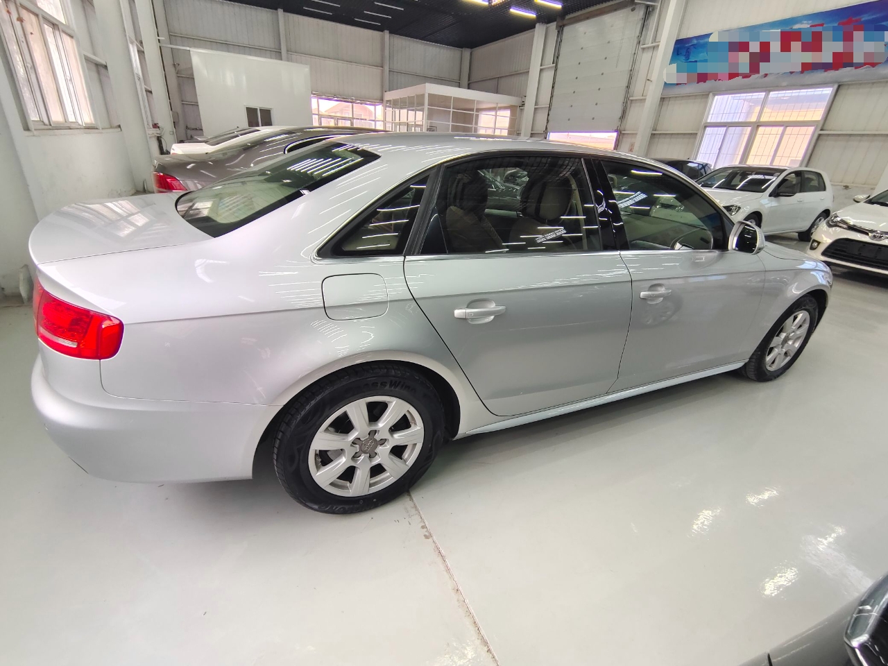 奥迪A4L 2011款 2.0 TFSI 标准型