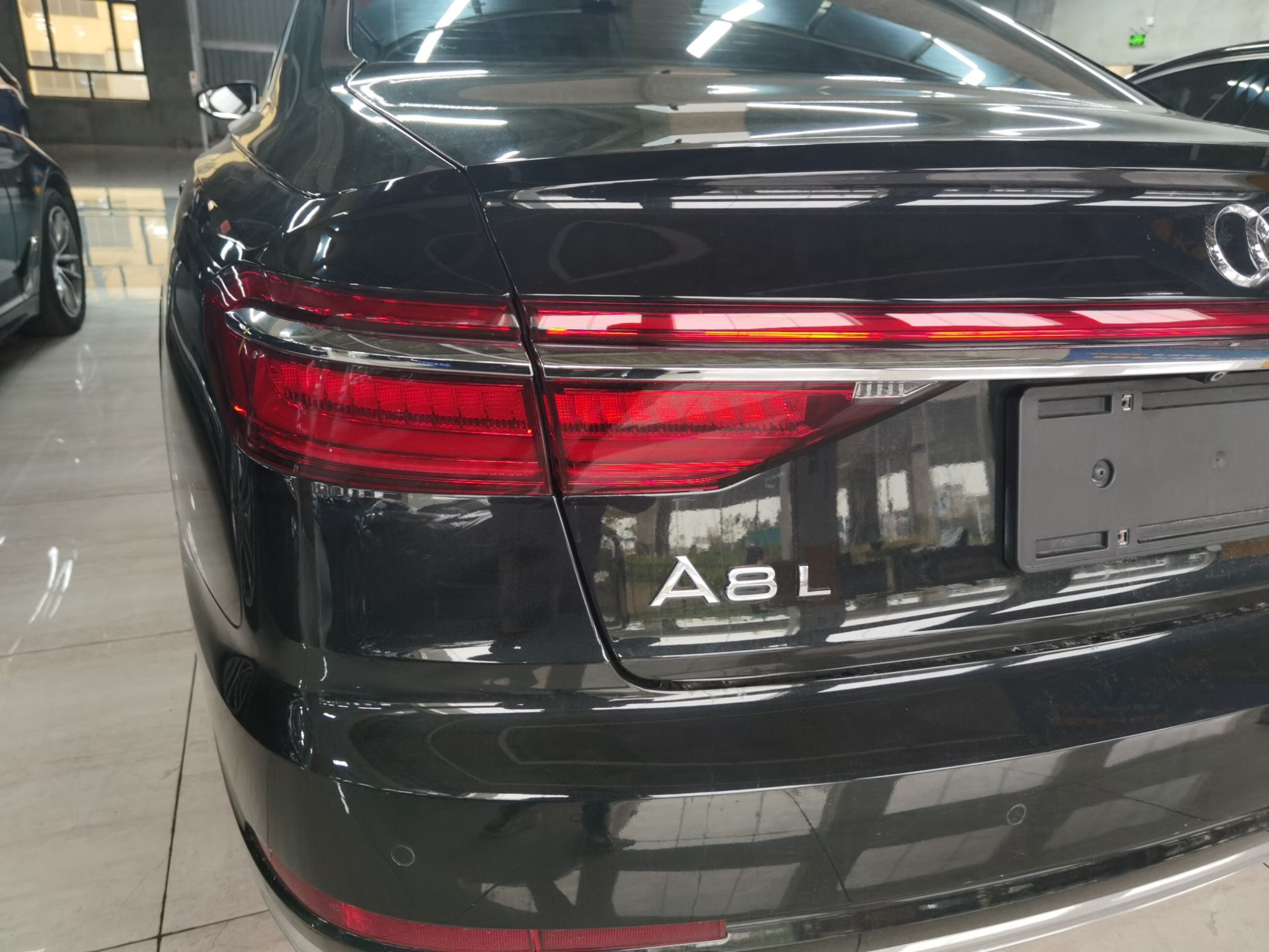 奥迪A8L 2018款 A8L 55 TFSI quattro投放版尊享型(进口)