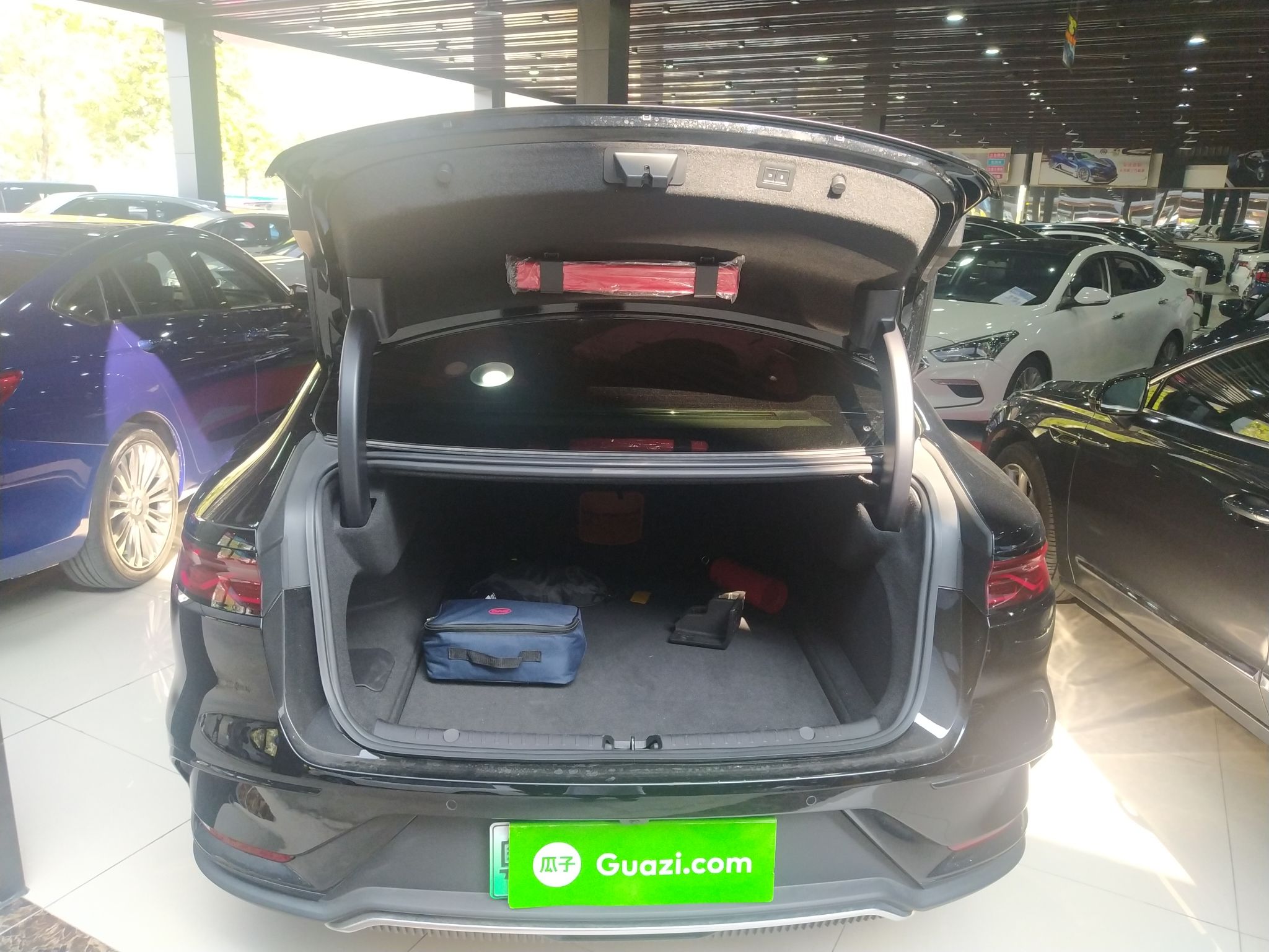 比亚迪 汉 2022款 DM-i 121KM 尊享型